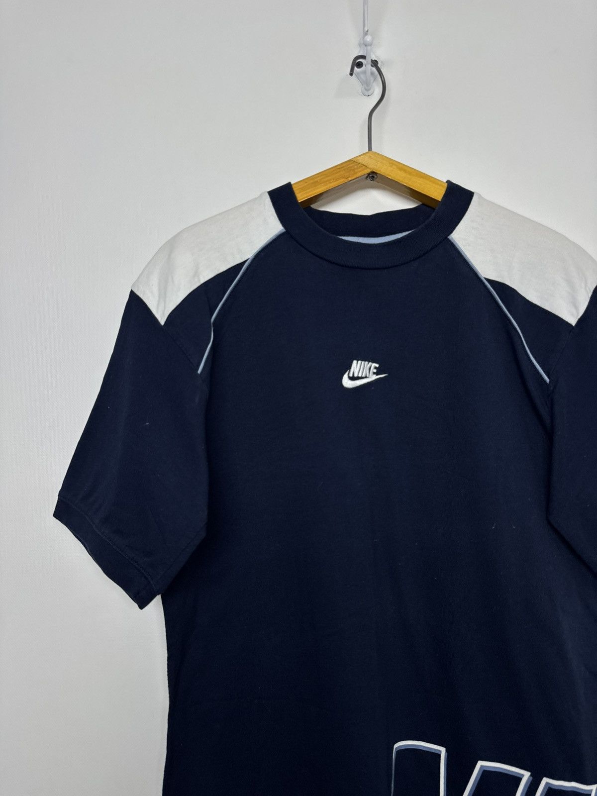 Nike Vintage Nike Center Swoosh T-Shirt 90’s Size US S / EU 44-46 / 1 - 6 Thumbnail
