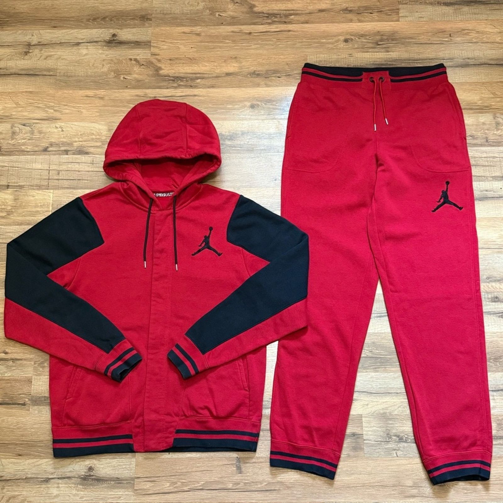 Jordan Brand Y2K Air Jordan Chicago Bred Hoodie Matching Set Sweatsuit Size US M / EU 48-50 / 2 - 1 Thumbnail