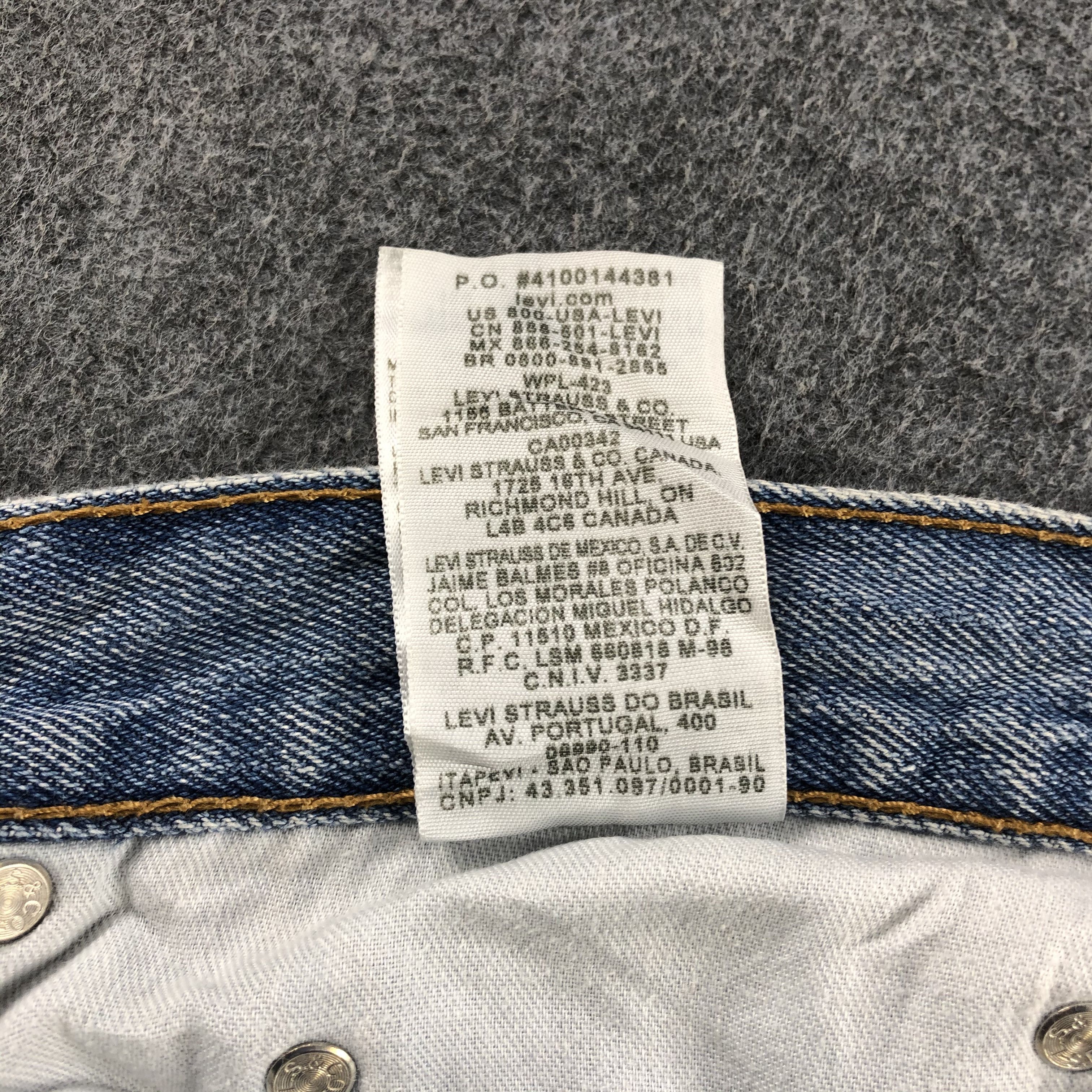 Levi's Vintage Light Wash Levis 550 Jeans-J2127 Size US 39 - 12 Thumbnail