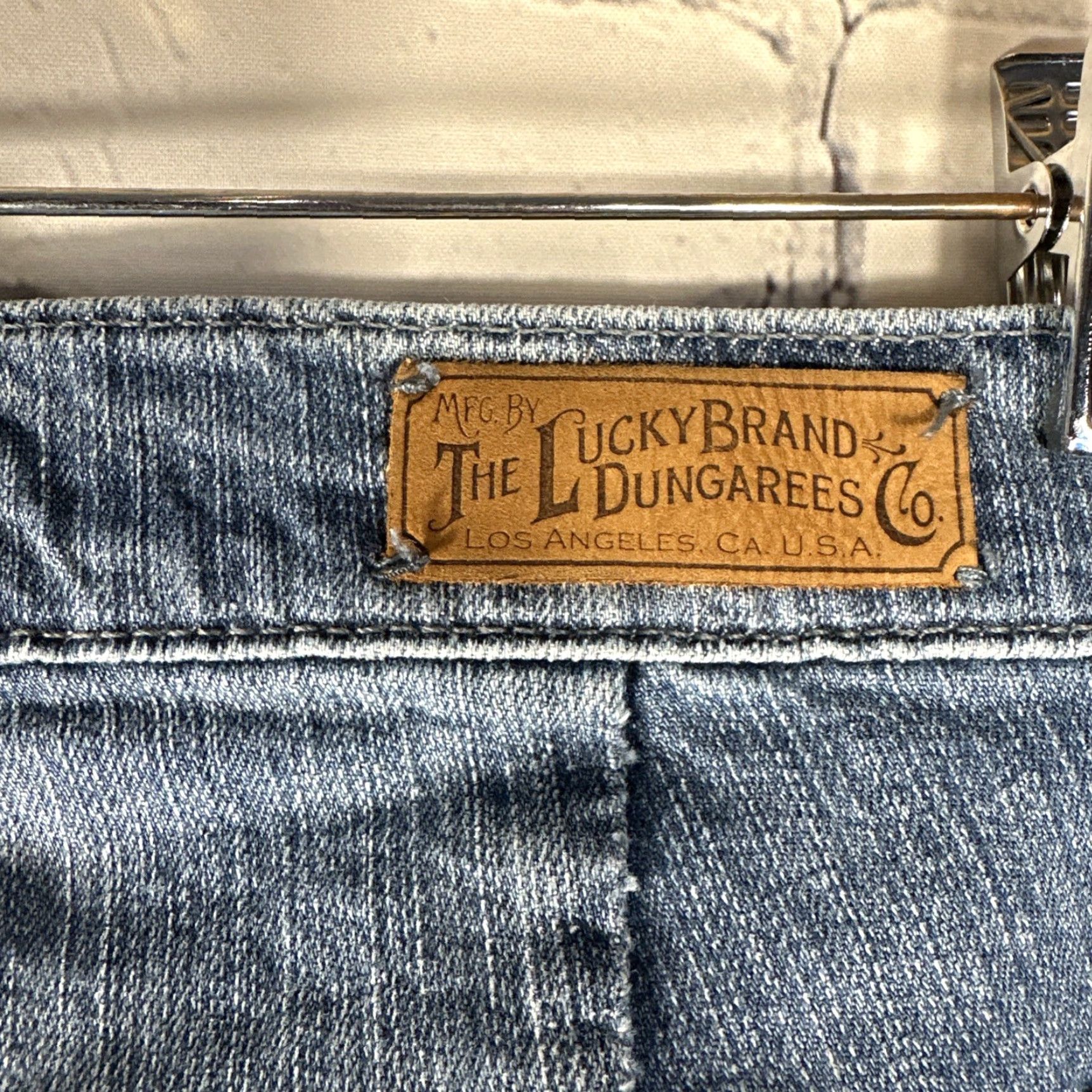 Lucky Brand VINTAGE Lucky Brand Jeans Dungarees Concert Wide Leg Womens 8/29 Blue Denim 30in Waist USA Medium Wash Size 30" / US 8 / IT 44 - 4 Thumbnail