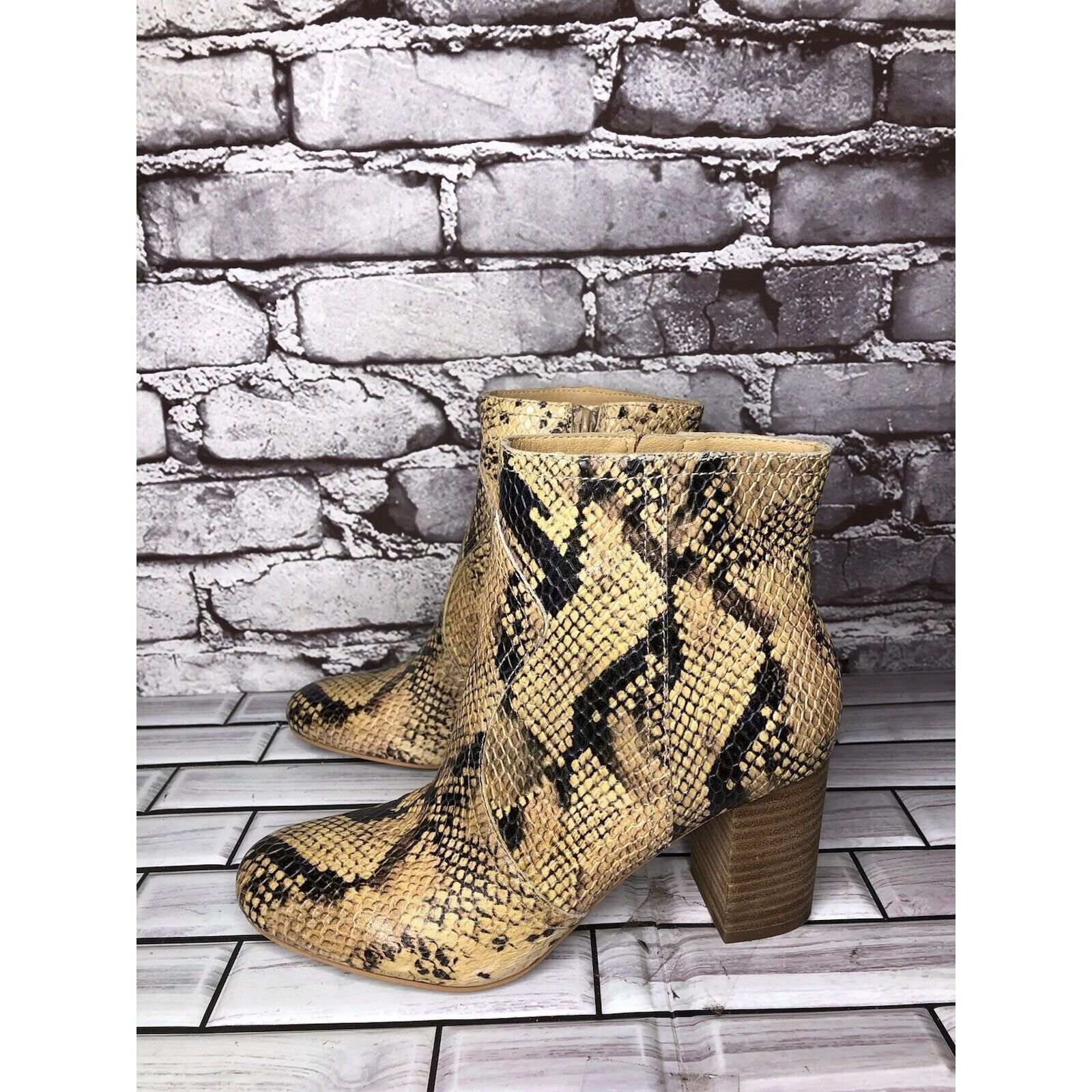 Lucky Brand Lucky Brand Sheirin Leather Round Toe Zipper Ankle Boots Wom Size US 6 / IT 36 - 10 Thumbnail