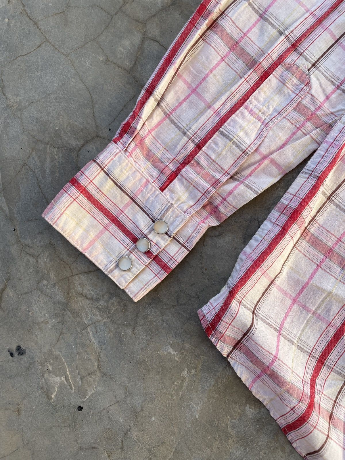 Takeo Kikuchi Takeo Kikuchi Long Sleeve Snap Shirt Plaid Pearl Size L / US 10 / IT 46 - 11 Thumbnail