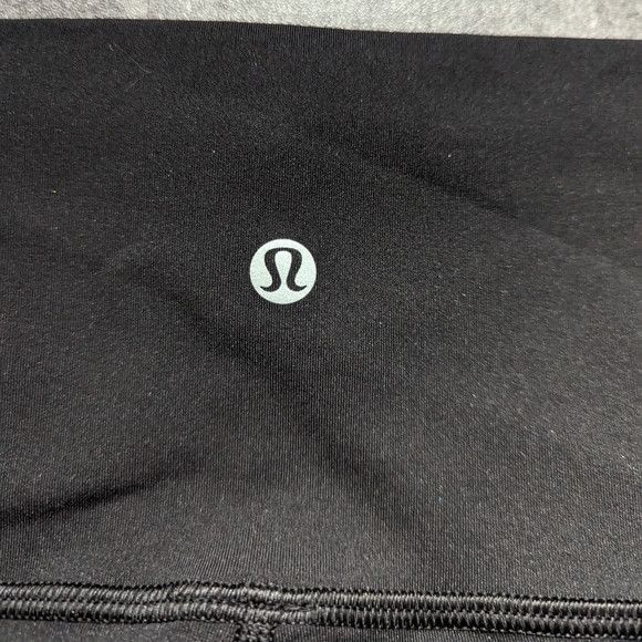 Lululemon Lululemon Wunder Under Crop High-Rise 23" Black size 20 Size 42" / US 20 - 6 Thumbnail