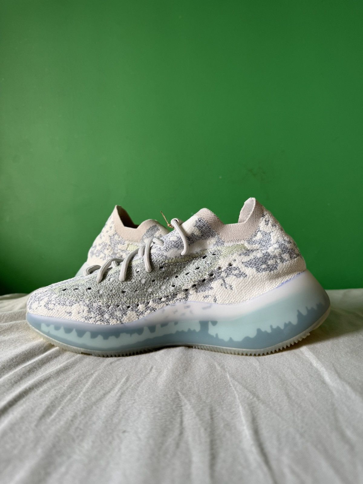 Adidas Adidas Yeezy boost 380 alien blue 2021 Size US 9 / EU 42 - 2 Thumbnail