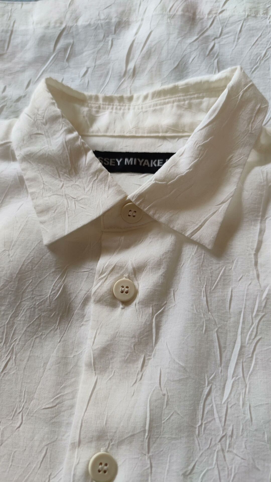 Issey Miyake Issey Miyake Pleated White Shirt for Men Size US S / EU 44-46 / 1 - 1 Thumbnail