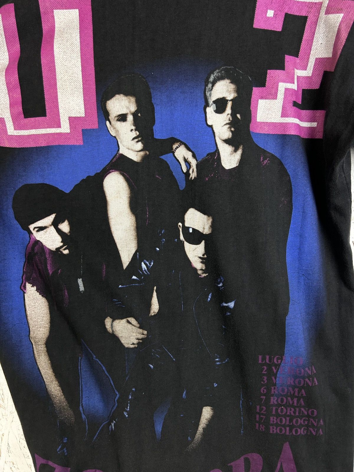 Band Tees 90s Vintage U2 Zooropa 1993 Tour AOP Crazy Bootleg T-Shirt Size US L / EU 52-54 / 3 - 6 Thumbnail