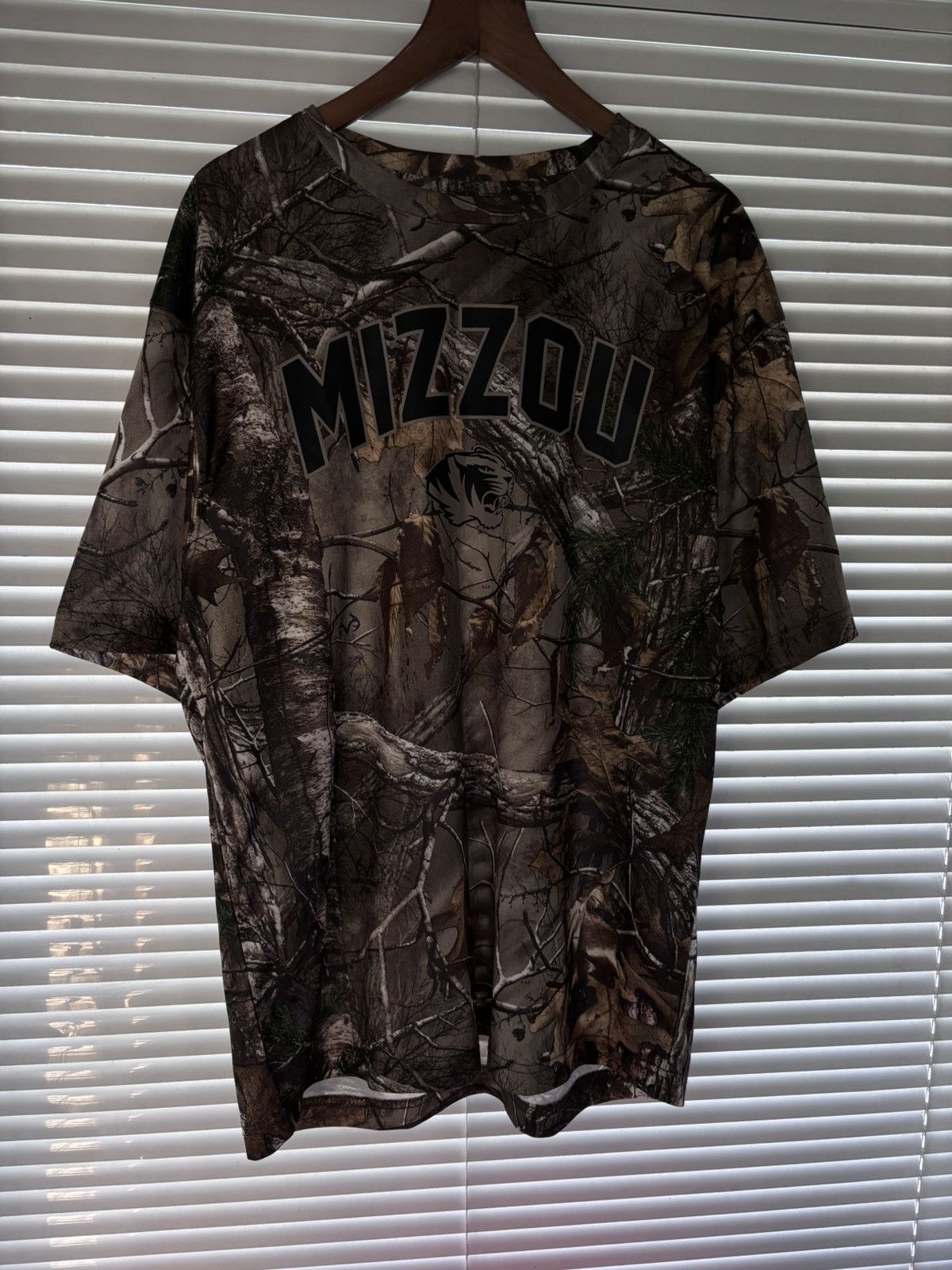 Realtree Colosseum Mizzou Tigers All Over Print Camo Graphic T-Shirt Size US L / EU 52-54 / 3 - 1 Thumbnail