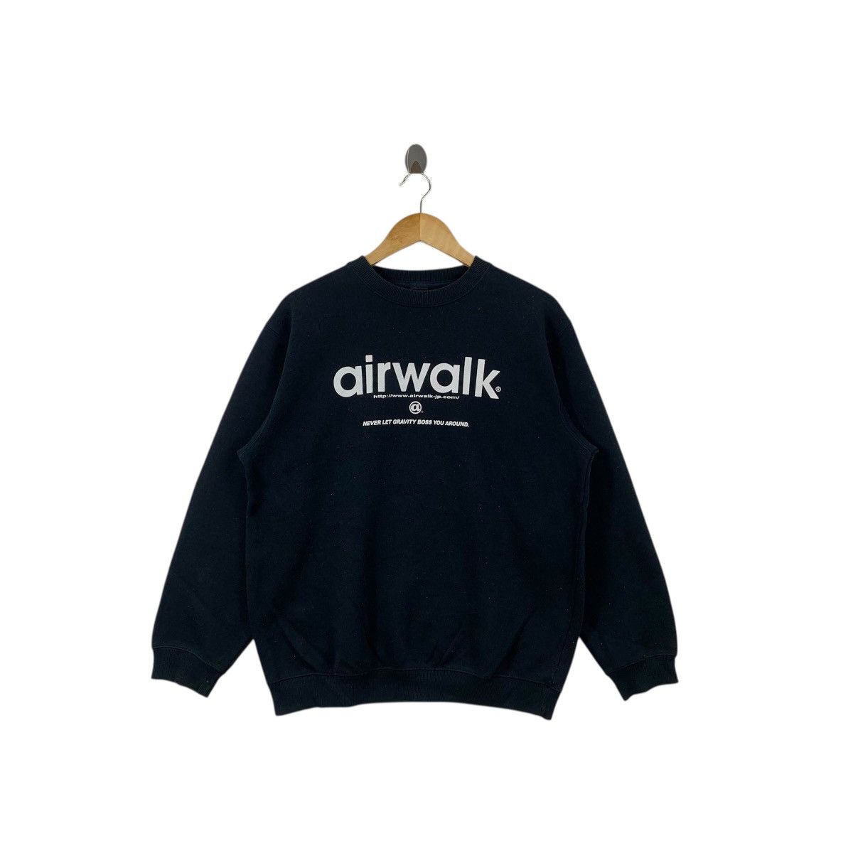 Airwalk Vintage AIRWALK SKATEBOARD Modern Streetwear Sweatshirt Size US L / EU 52-54 / 3 - 1 Thumbnail