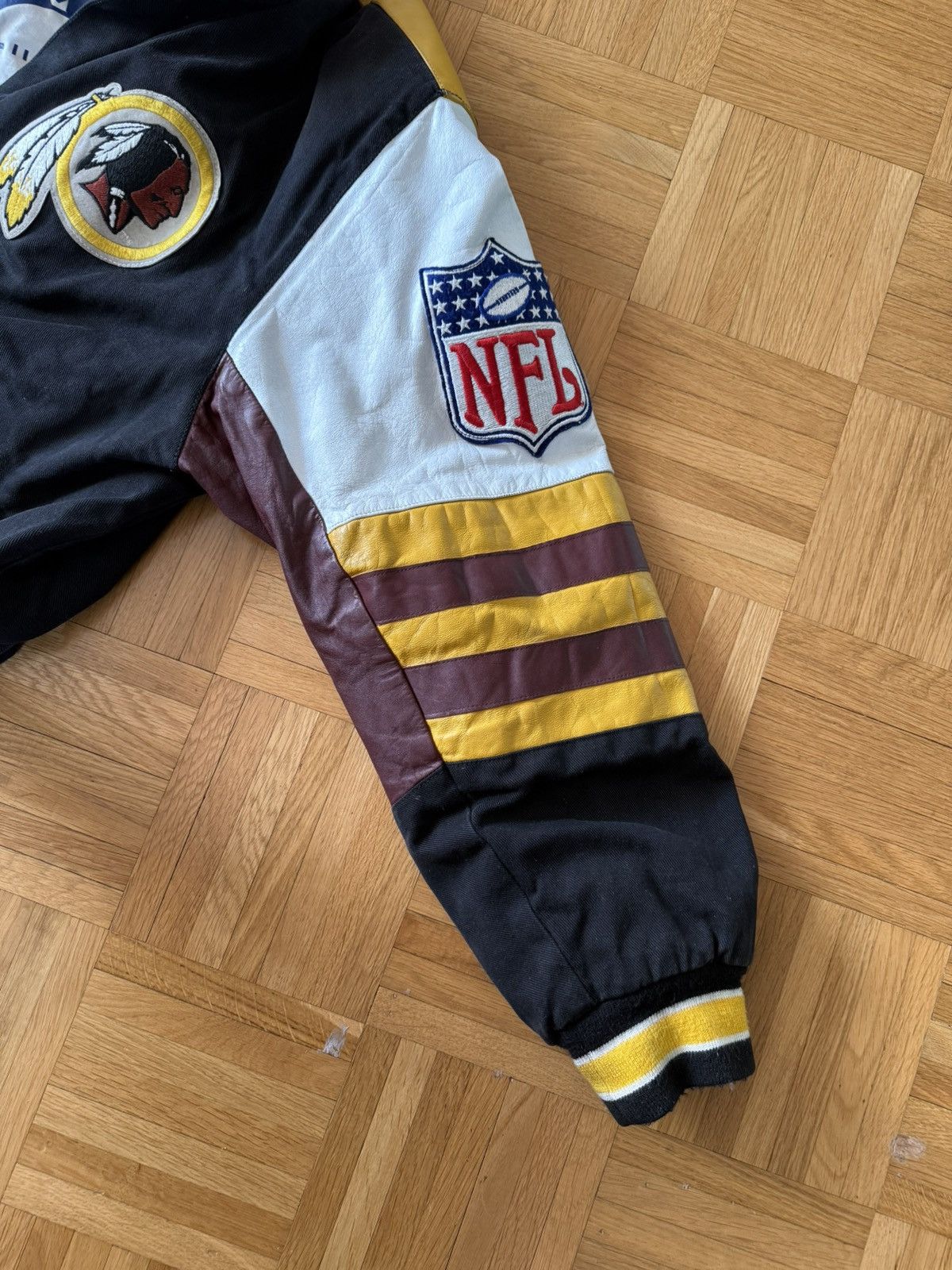 Jeff Hamilton Jeff Hamilton NFL Jacket, Washington Redskins – 90s Original Size US XL / EU 56 / 4 - 8 Thumbnail