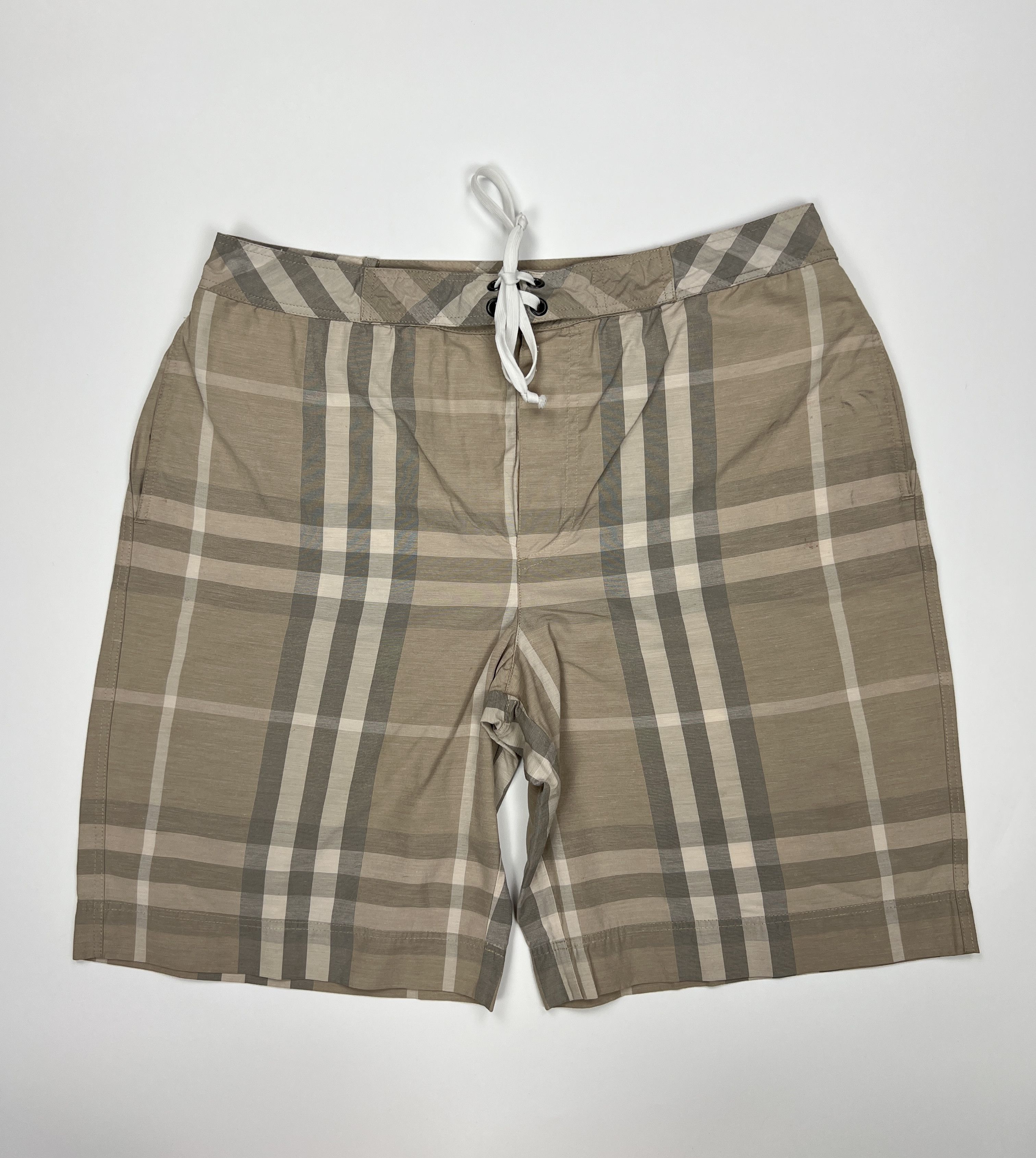 Burberry Vintage Burberry Nova Check Plaid Shorts Size US 30 / EU 46 - 1 Thumbnail