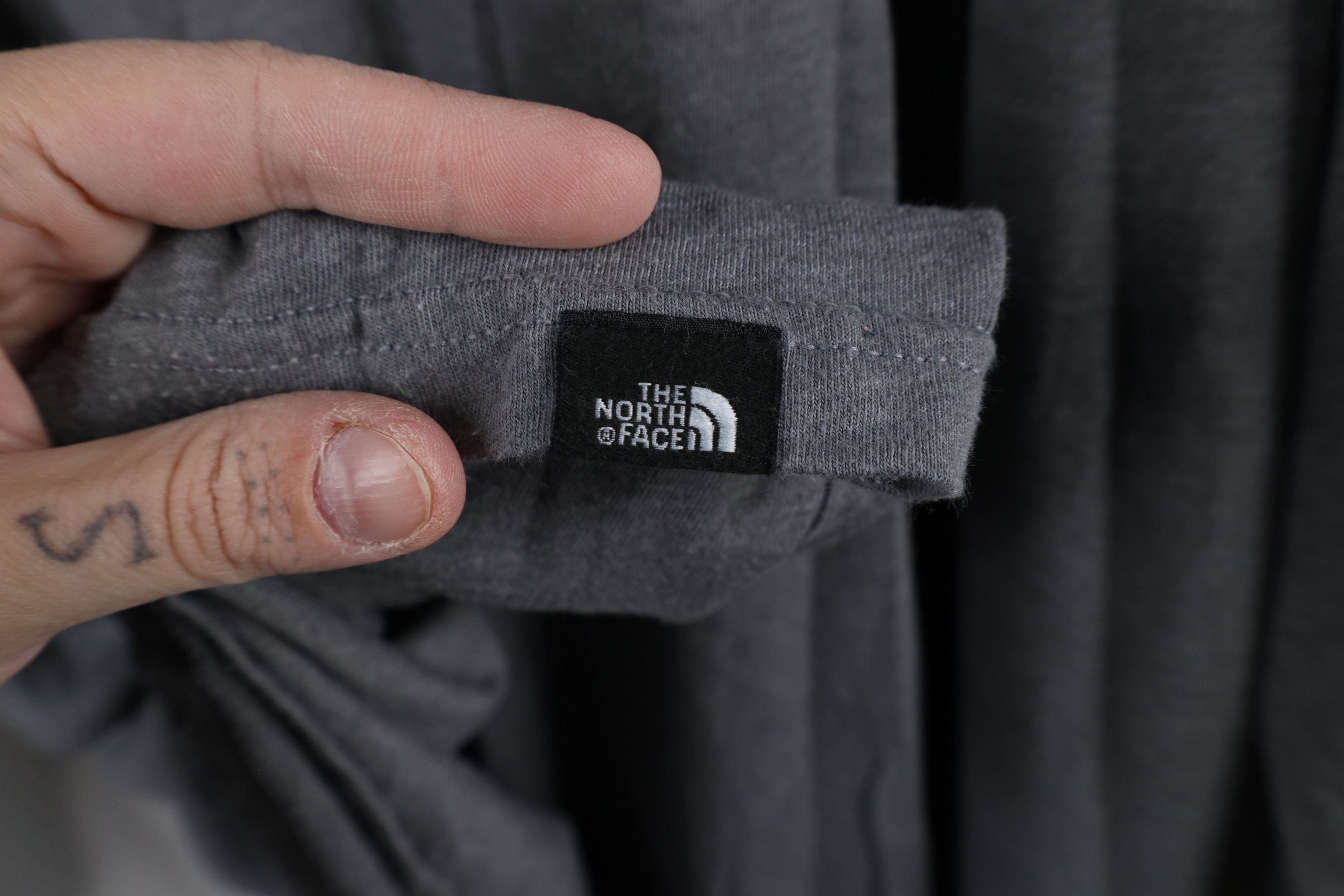 The North Face × Vintage The North Face Fit Spell Out Patch Long Sleeve T-Shirt Gray Size US XXL / EU 58 / 5 - 10 Thumbnail