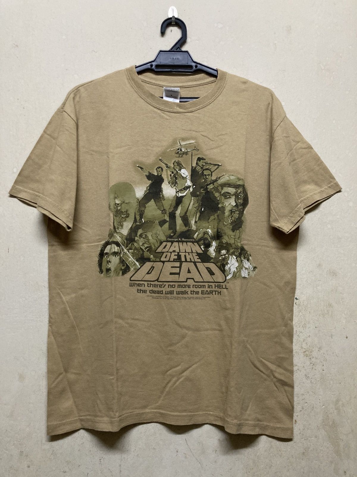 Vintage Vintage Y2K Dawn Of The Dead Movie Tshirt Size US M / EU 48-50 / 2 - 1 Thumbnail