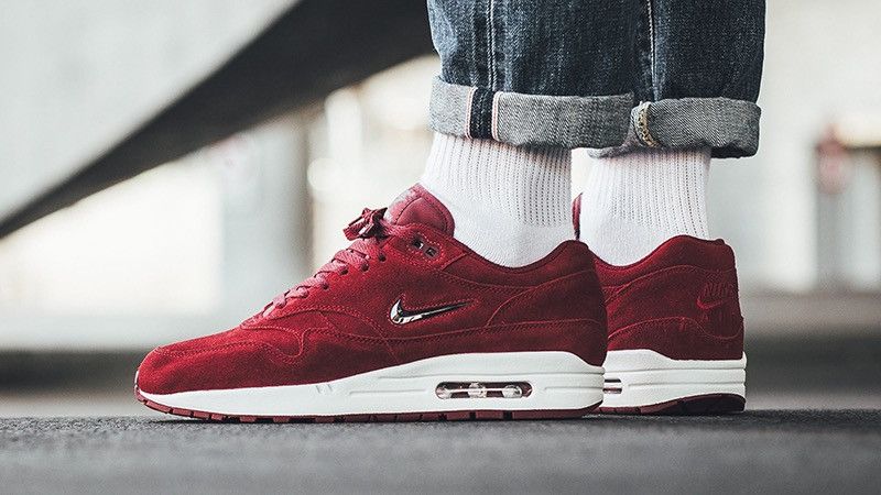 Nike Nike Air Max 1 Premium Jewel Team Red Size 10.5 918354-600 Size US 10.5 / EU 43-44 - 15 Thumbnail