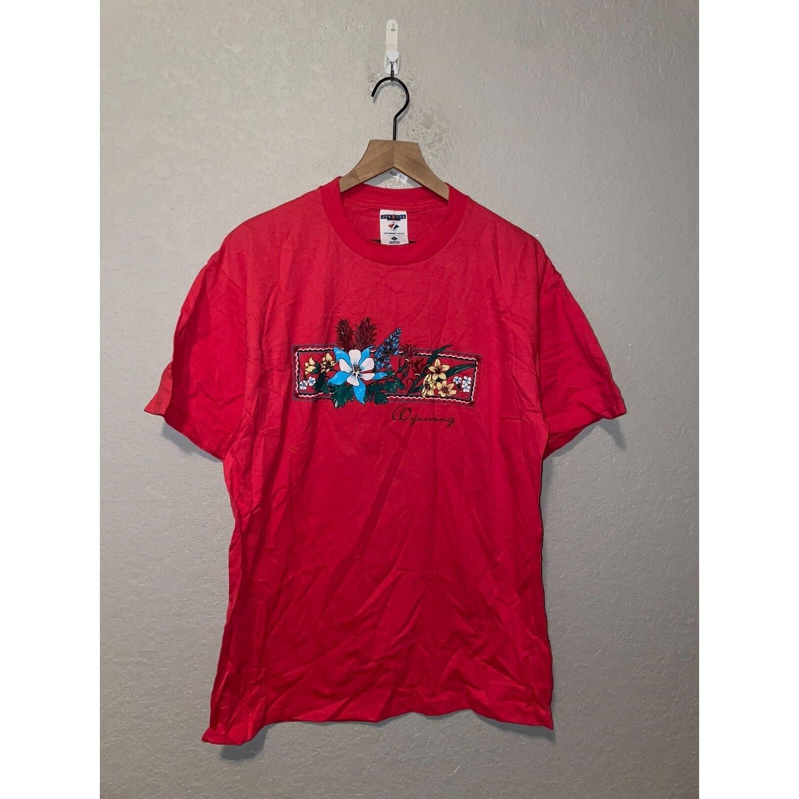 Jerzees Vintage Wyoming Wildflower Shirt Red Graphic 90s Tee VTG L Size US L / EU 52-54 / 3 - 1 Thumbnail