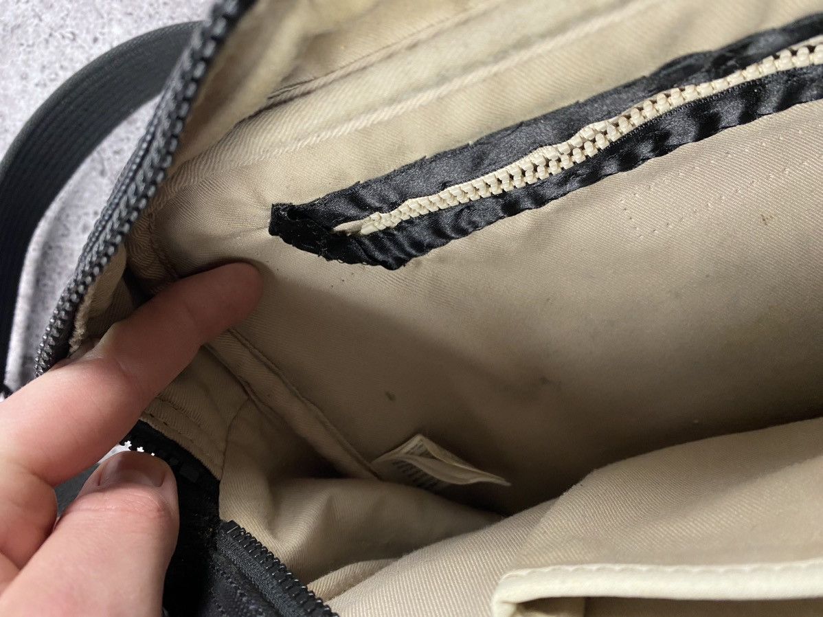 Lacoste Vintage Lacoste big logo Messenger Bag supreme style rareY2k Size ONE SIZE - 12 Thumbnail
