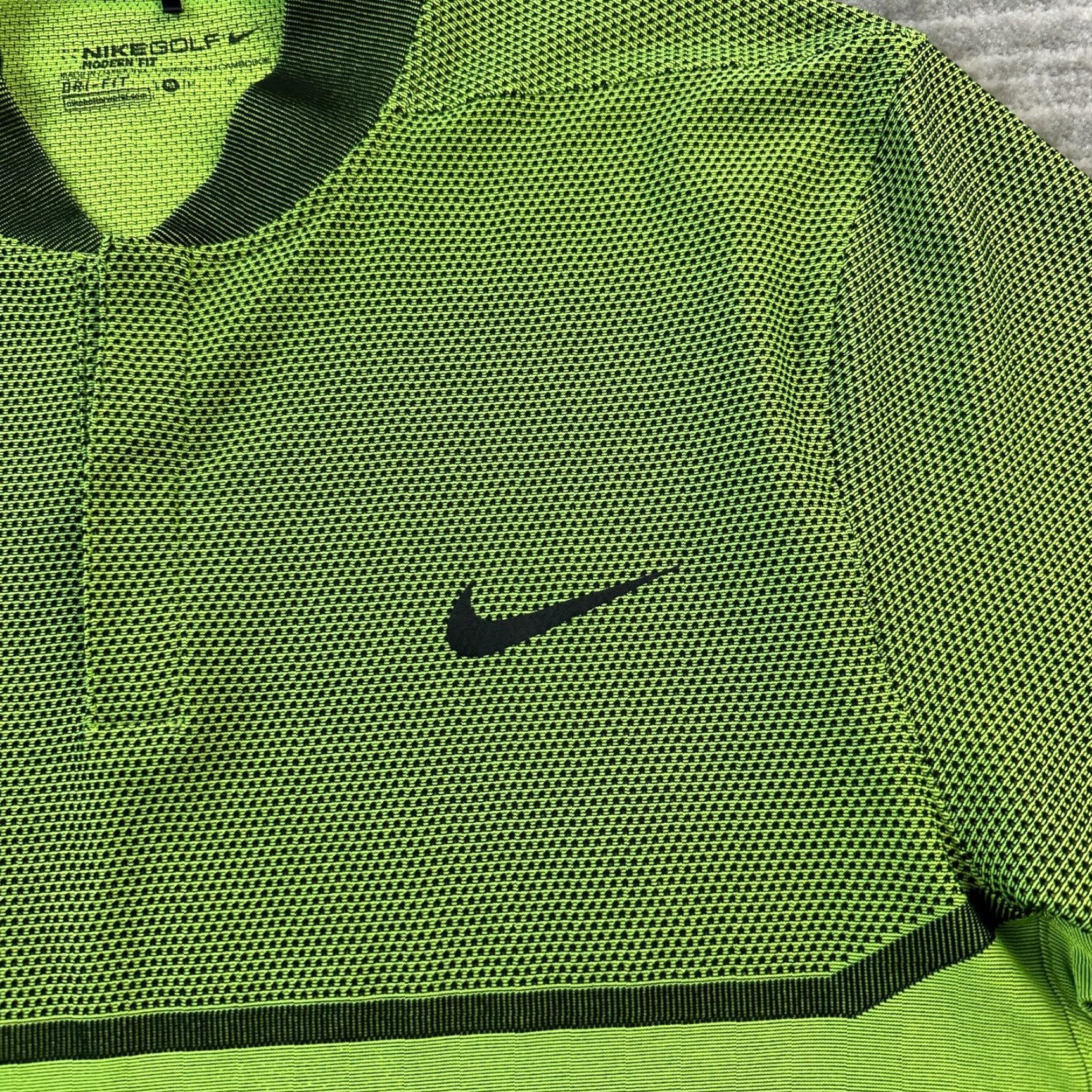 Nike Nike Polo Shirt Mens M Green Regular Fit Dri-Fit Knit Short Sleeve Band Collar Swing Momentum Fly Shield Size US M / EU 48-50 / 2 - 4 Thumbnail
