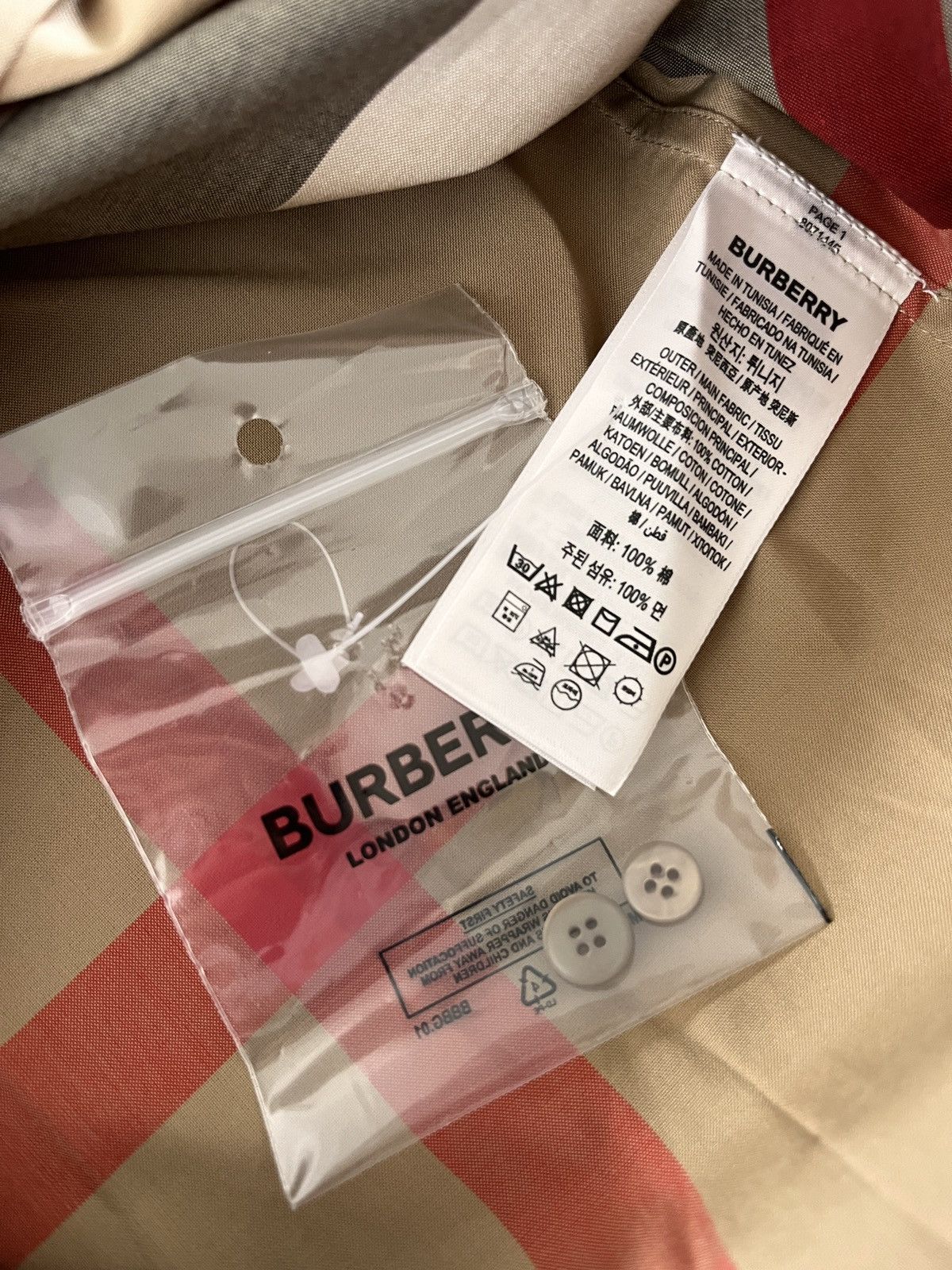 Burberry Burberry somerton love sleeved shirt Size US M / EU 48-50 / 2 - 8 Thumbnail