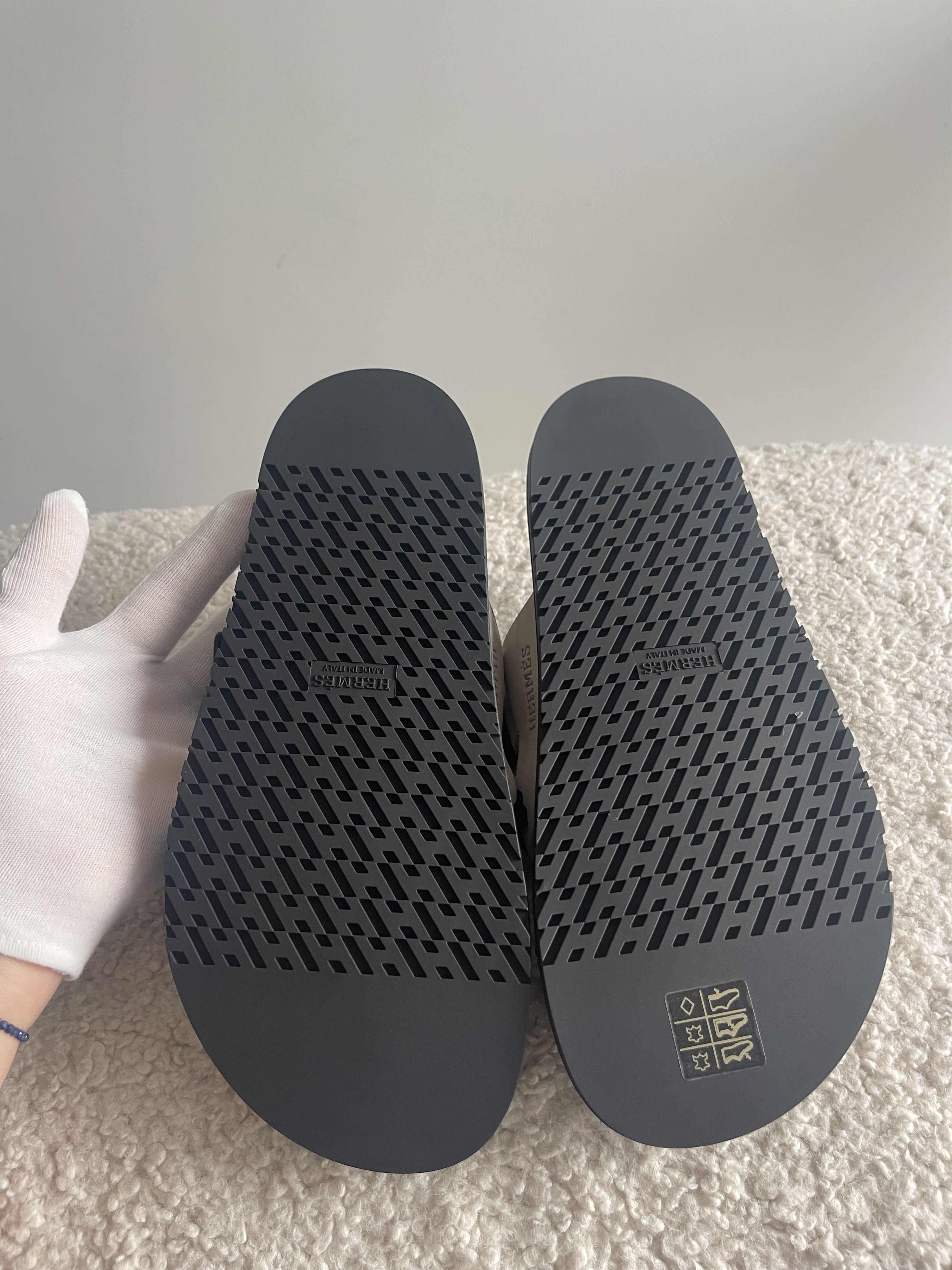 Hermes Hermes Sandal CHYPRE GOAT VELVET Size US 8 / IT 38 - 5 Thumbnail