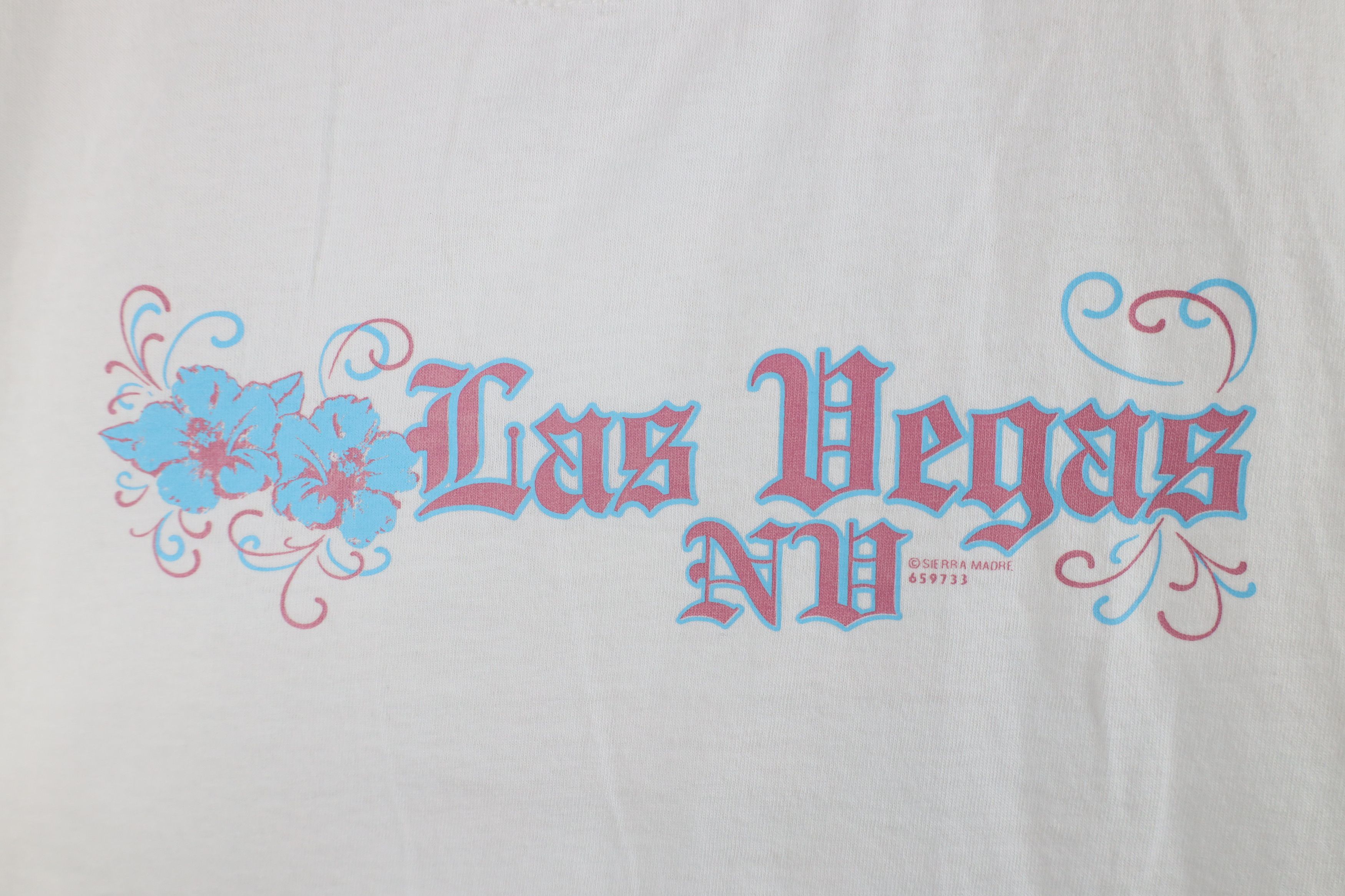 Vintage Vintage 90s Streetwear Las Vegas Flower Tribal T-Shirt White Size XL / US 12-14 / IT 48-50 - 4 Thumbnail