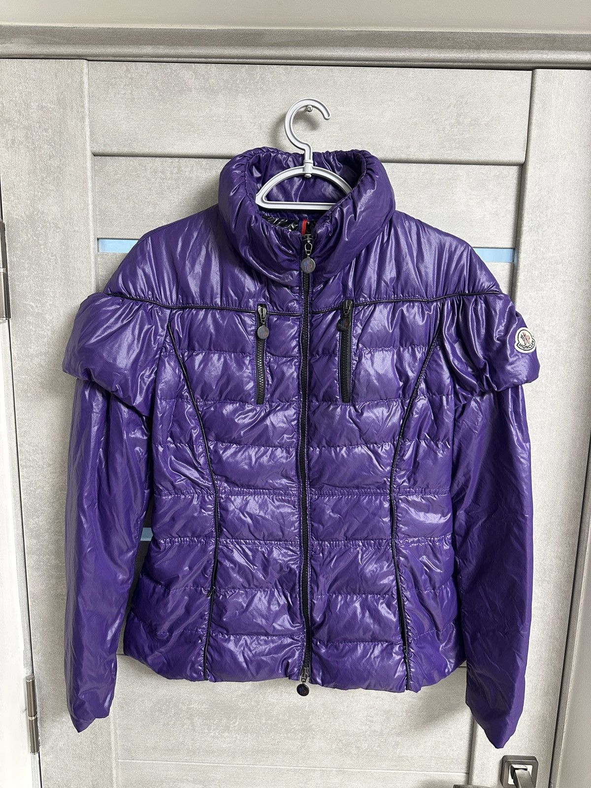 Moncler Moncler Down jacket vintage Size M / US 6-8 / IT 42-44 - 1 Thumbnail