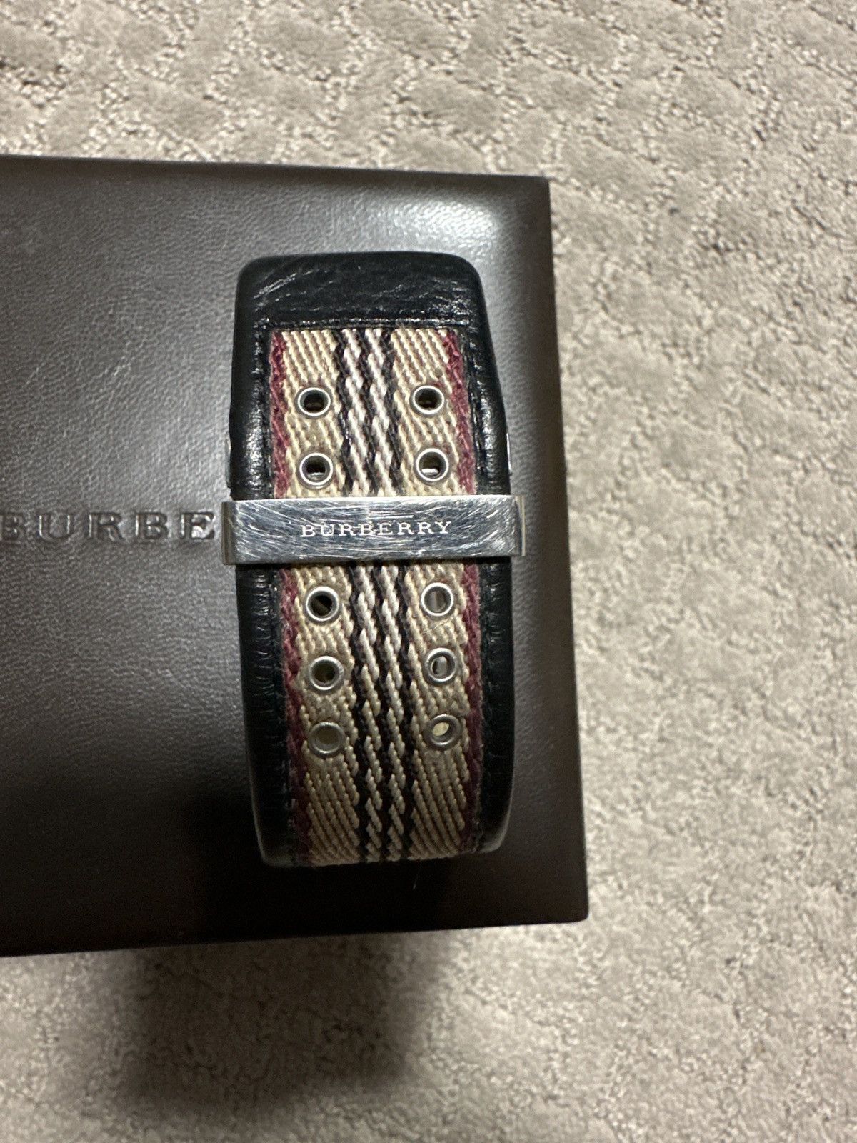 Burberry Vintage Burberry Watch Size ONE SIZE - 5 Thumbnail