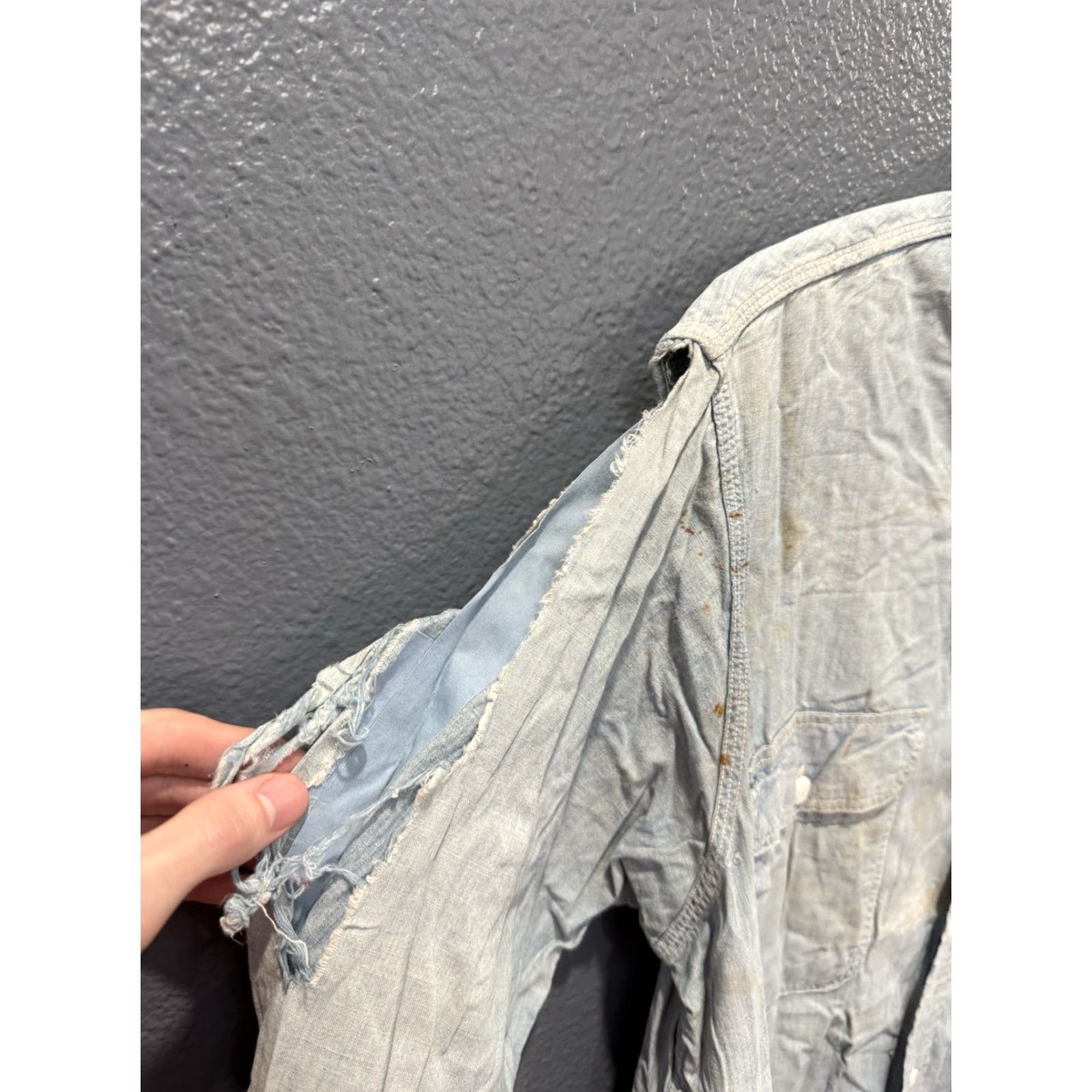 Vintage VINTAGE Big Mac Shirt Mens Large Blue 1940s Cotton Chambray Distressed Button Up Size US L / EU 52-54 / 3 - 5 Thumbnail