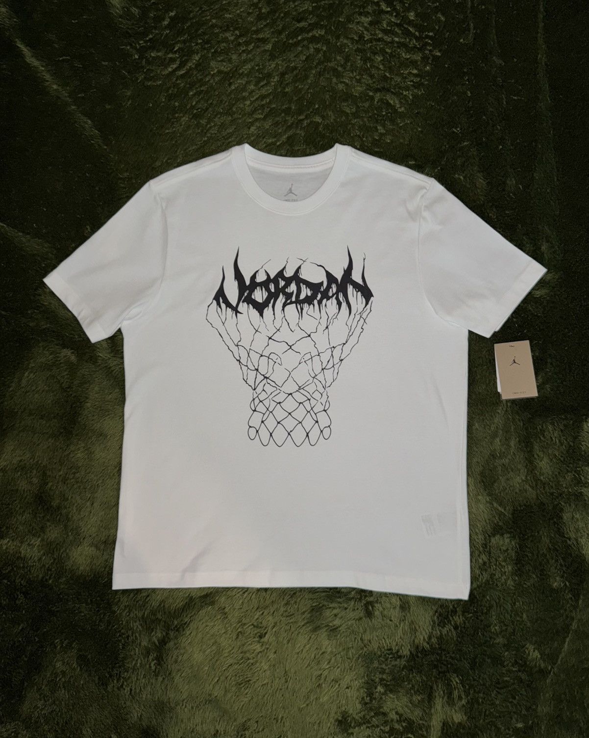 Jordan Brand [XL] Jordan Dri-FIT Basketball Graphic T-Shirt White Size US XL / EU 56 / 4 - 1 Thumbnail