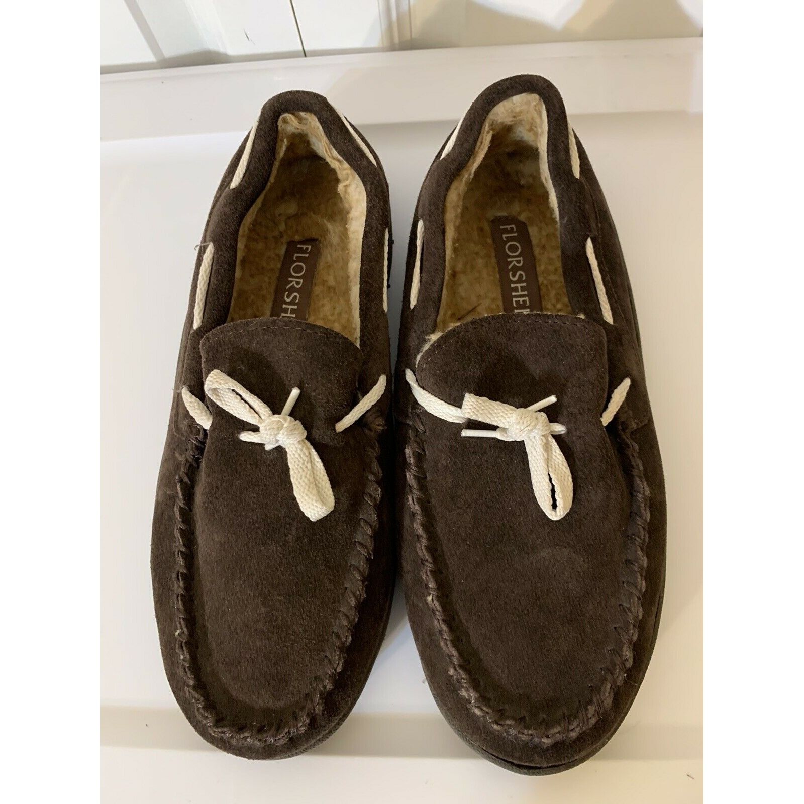 Florsheim Florsheim Men’s Sz 9M Cozzy Tie Chocolate Moccasin Slippers Size US 9 / EU 42 - 2 Thumbnail
