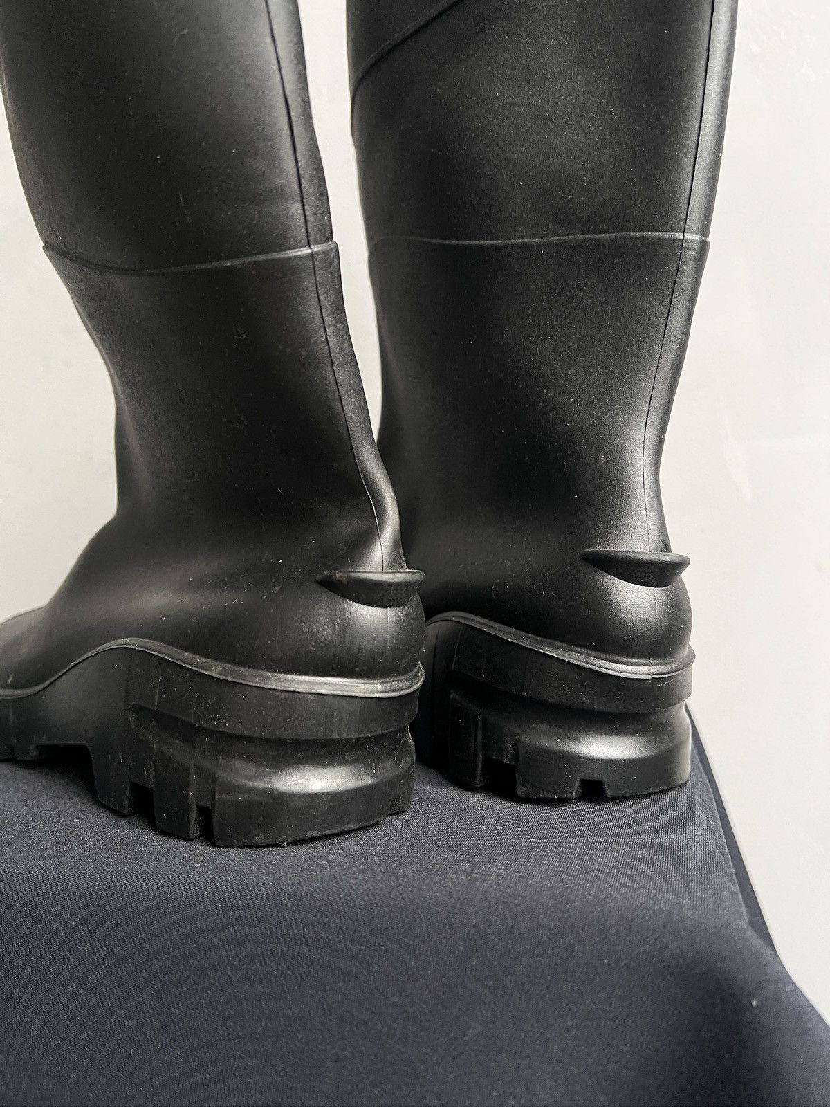 Japanese Brand Vintage rubber balenciaga style avant garde minimal boots Size US 8 / EU 41 - 4 Thumbnail