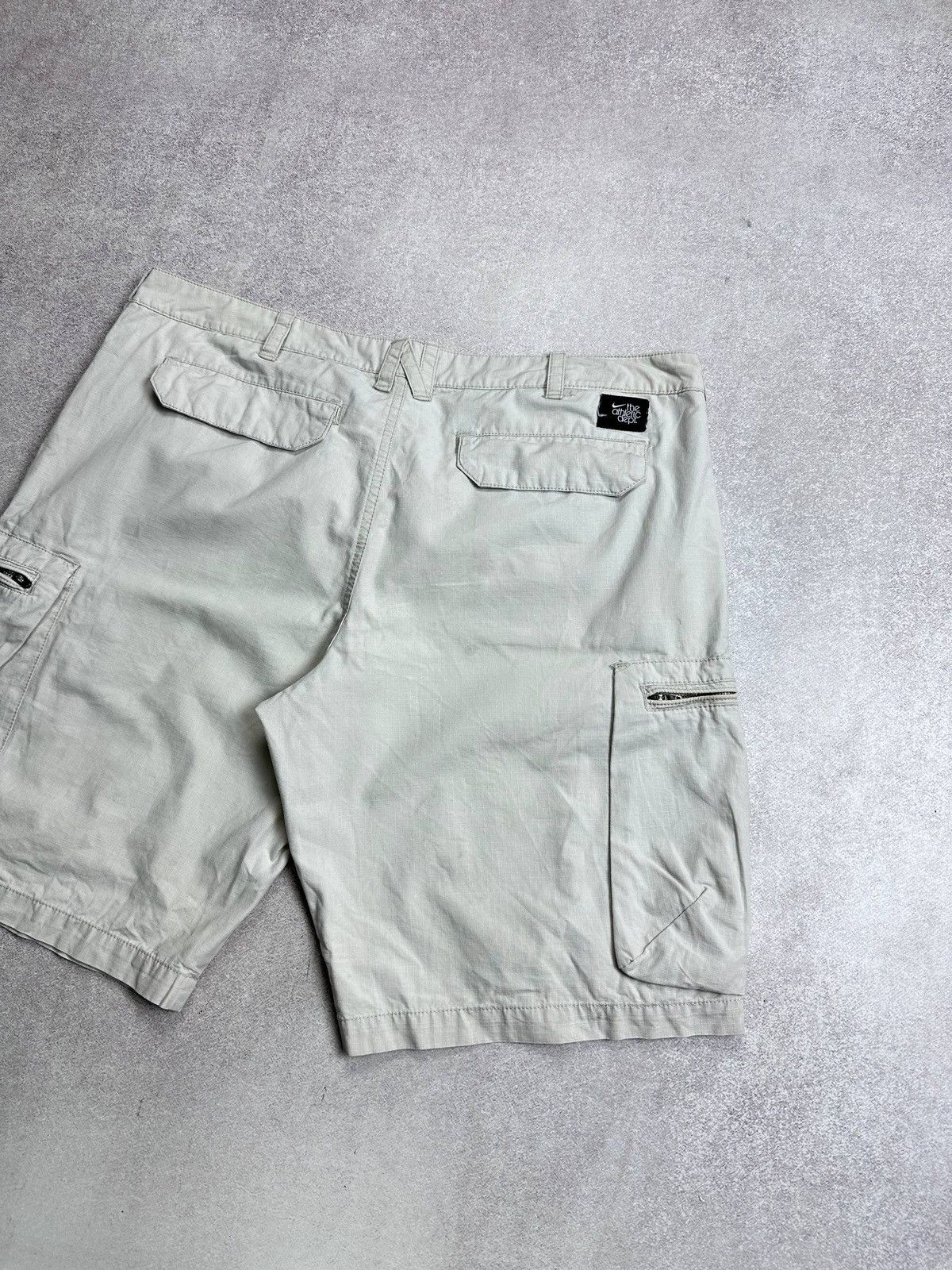 Nike Vintage 90s Nike Cargo Bermuda Shorts L Rare Size US 34 / EU 50 - 4 Thumbnail