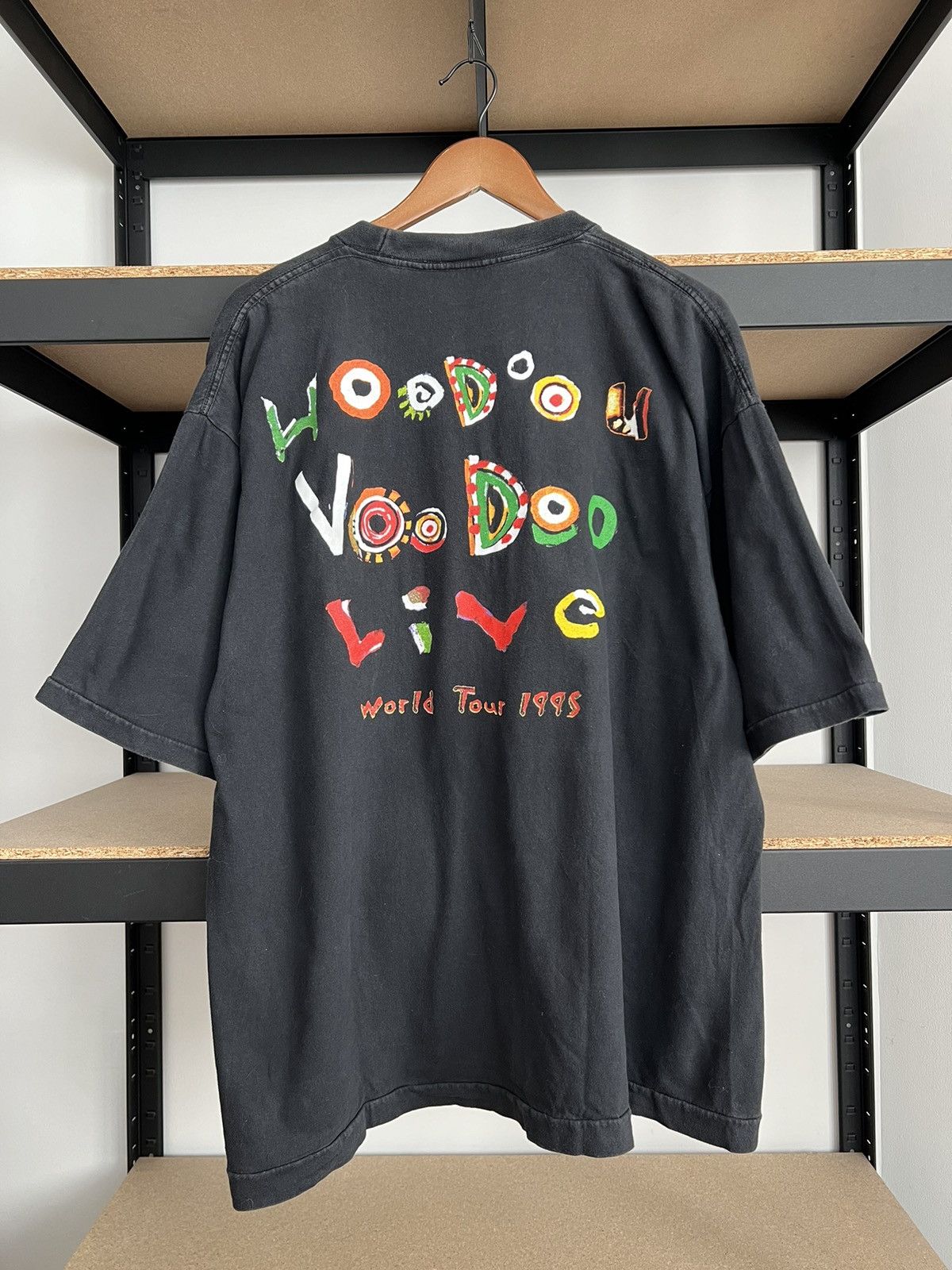 Band Tees Vintage 1995 The Rolling Stones Voodoo Lounge Black T-shirt Size US XL / EU 56 / 4 - 2 Thumbnail