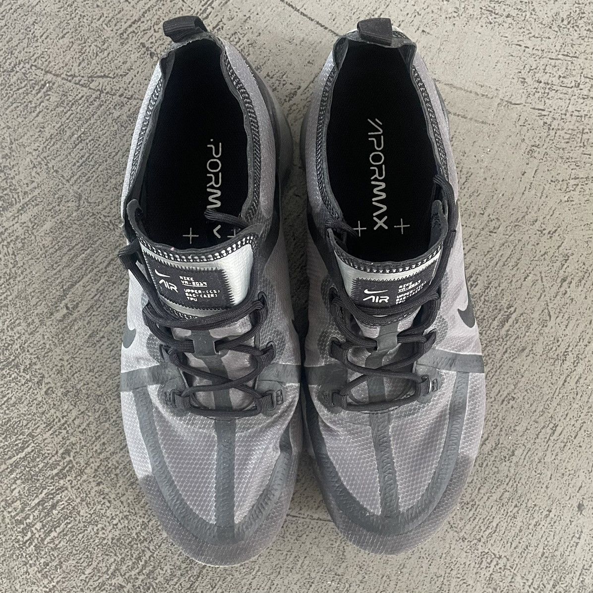 Nike Nike Air Vapormax 2019 AR6631-004 Ghost Triple Black Size US 11.5 / EU 44-45 - 4 Thumbnail