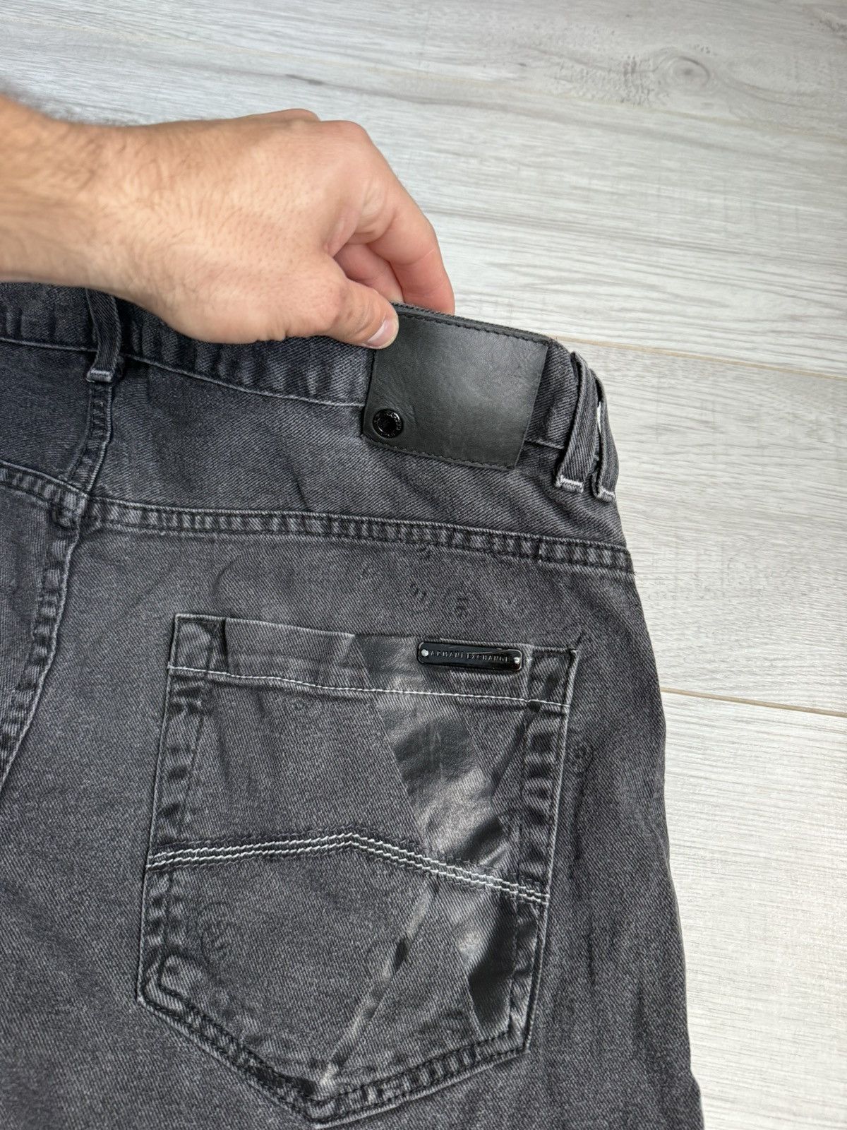 Armani Exchange Jeans Armani Exchange denim pants back logo made in USA Size US 36 / EU 52 - 4 Thumbnail