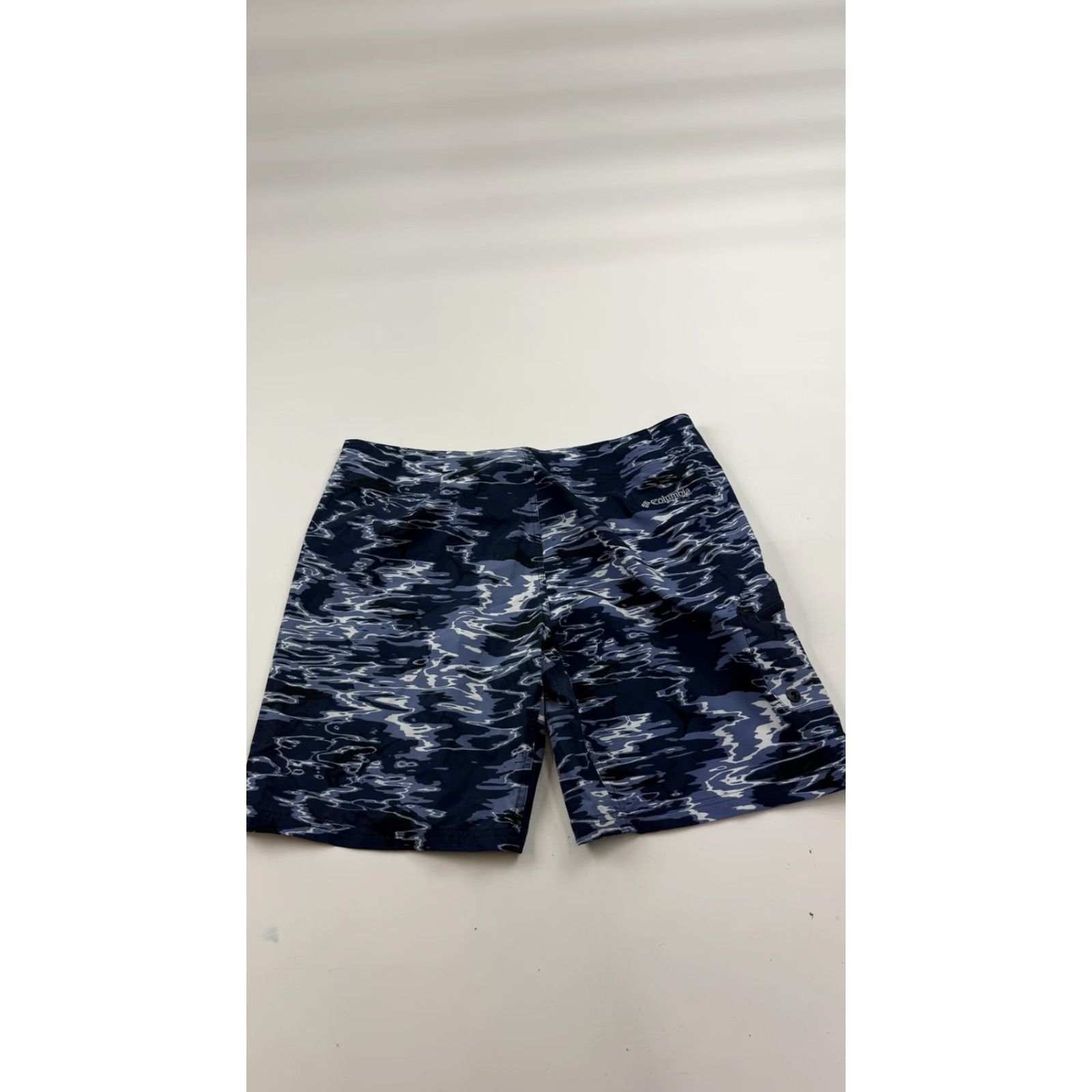 Vintage Columbia PFG Board Shorts Mens 38 Blue Camo Water Print Fishing Trunks 9 Inseam Size US 38 / EU 54 - 6 Thumbnail