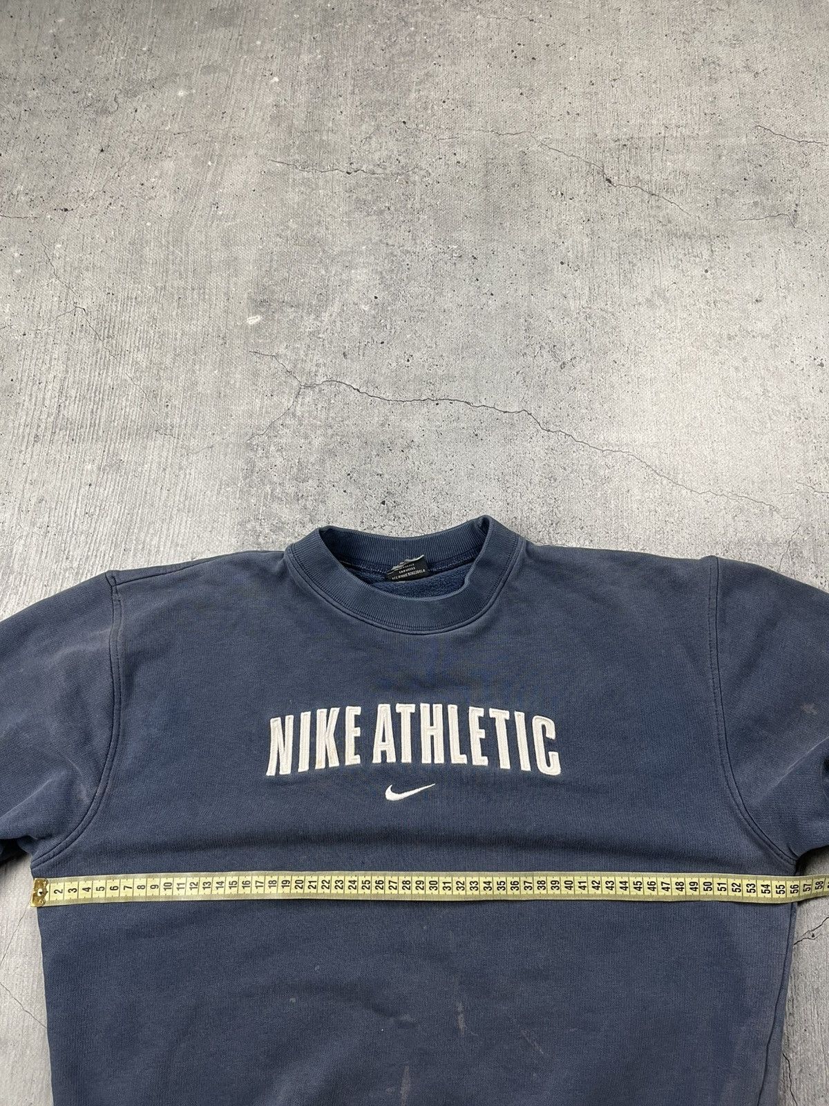 Nike Vintage Nike Sweatshirt Big logo Crazy Athletic Distressed Size US M / EU 48-50 / 2 - 13 Thumbnail