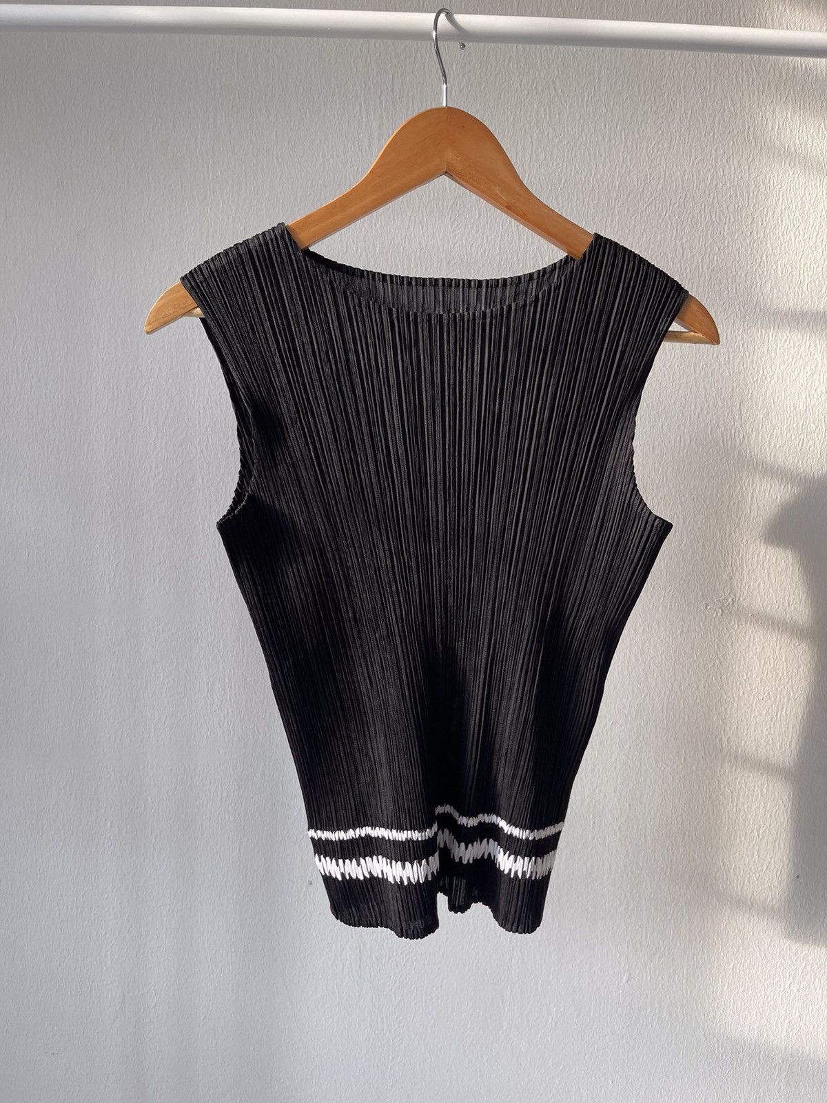 Issey Miyake × Pleats Please Issey Miyake Pleats Please Issey Miyake Sleeveless Top Size US XS / EU 42 / 0 - 5 Thumbnail