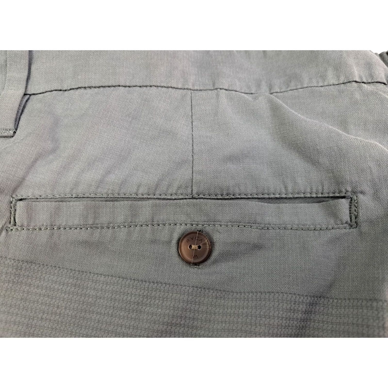 RVCA VINTAGE:none RVCA Men’s Grey Striped Chino Shorts Casual Size 38 10 in Inseam Regular Fit Front Flat Zip Pockets Stretch Summer Spring Mens Size US 38 / EU 54 - 6 Thumbnail