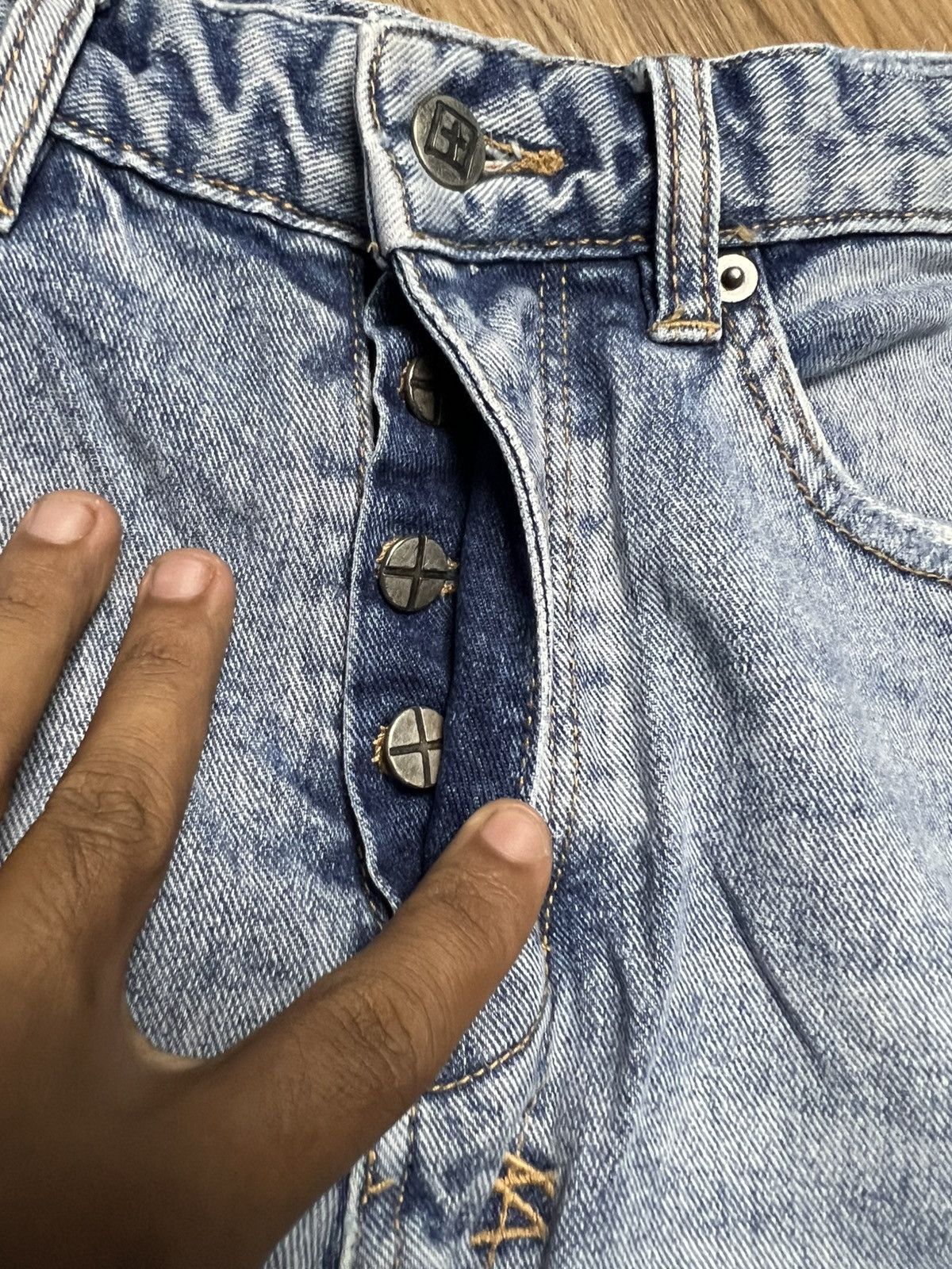 Yasuyuki Ishii Ksubi(Tsubi)CHITCH CHOP Billbored Blue Distressed Jeans (43) Size US 28 / EU 44 - 9 Thumbnail