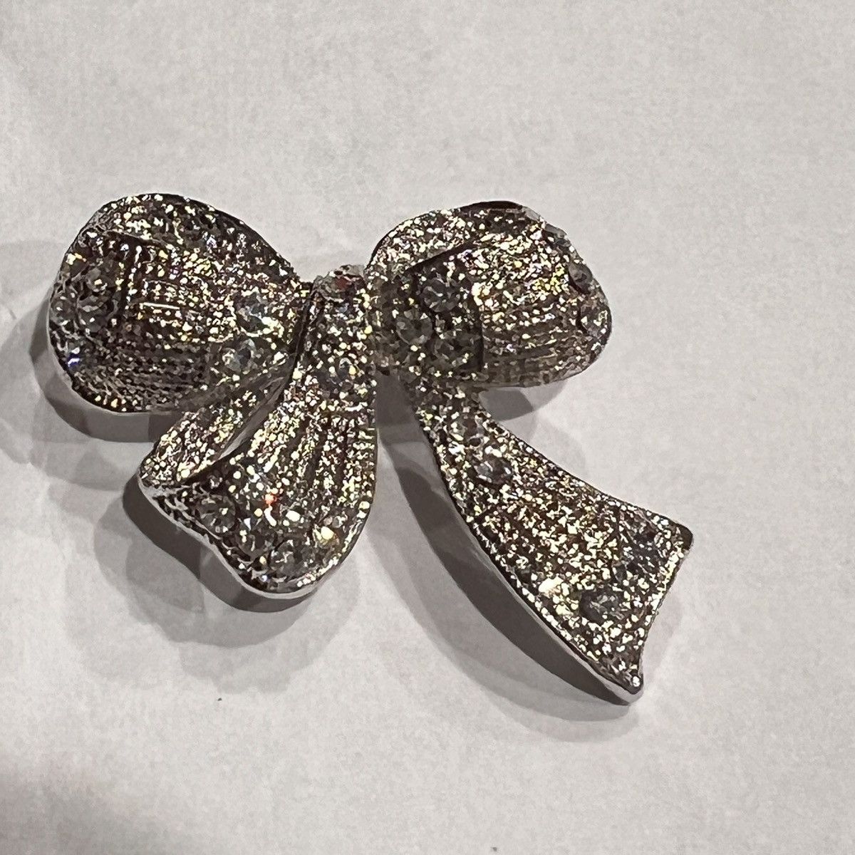 Unknown London Silver Bow Brooch with Rhinestones Size ONE SIZE - 2 Thumbnail