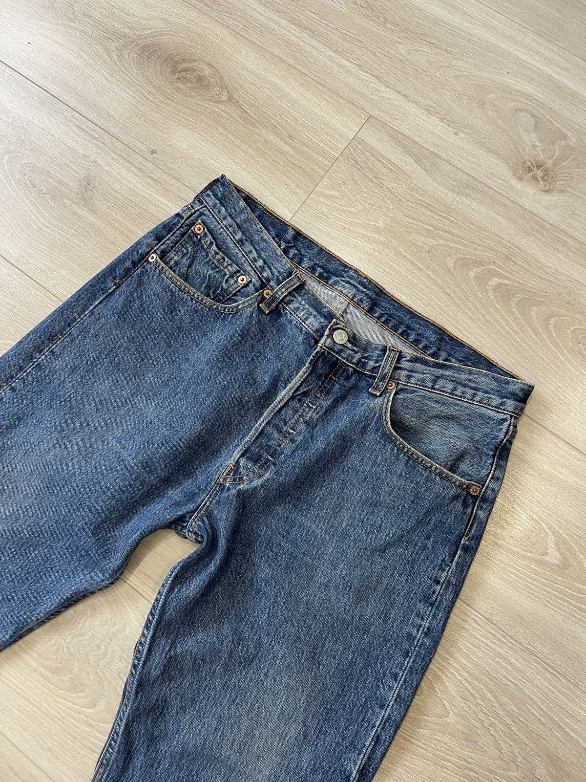 Levi's Vintage Levi’s 501 Original Fit Jeans Men’s W33 L30 Blue Size US 33 - 2 Thumbnail