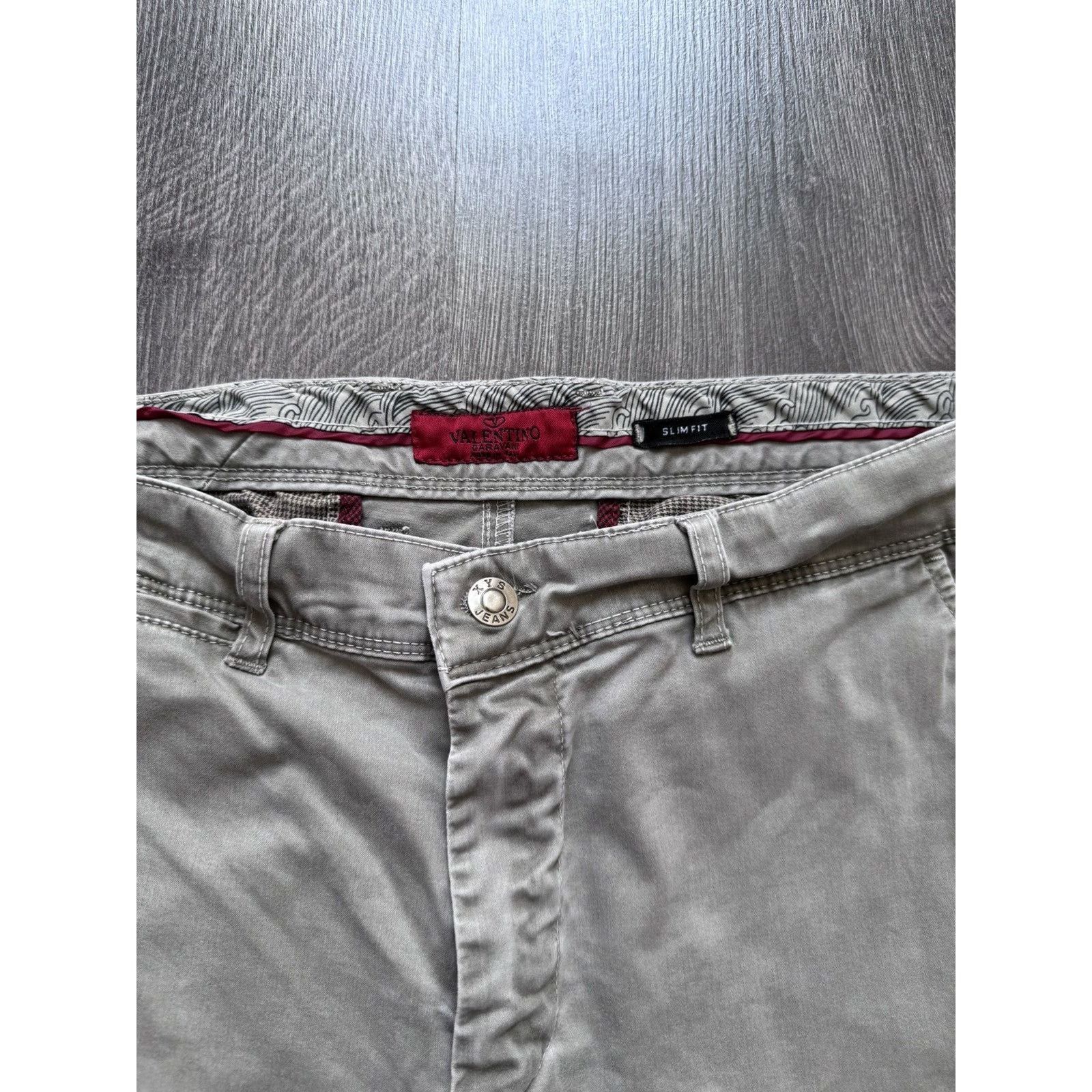 Valentino × Vintage Vintage Valentino Gray Avantgarde Shorts Size US 34 / EU 50 - 4 Thumbnail
