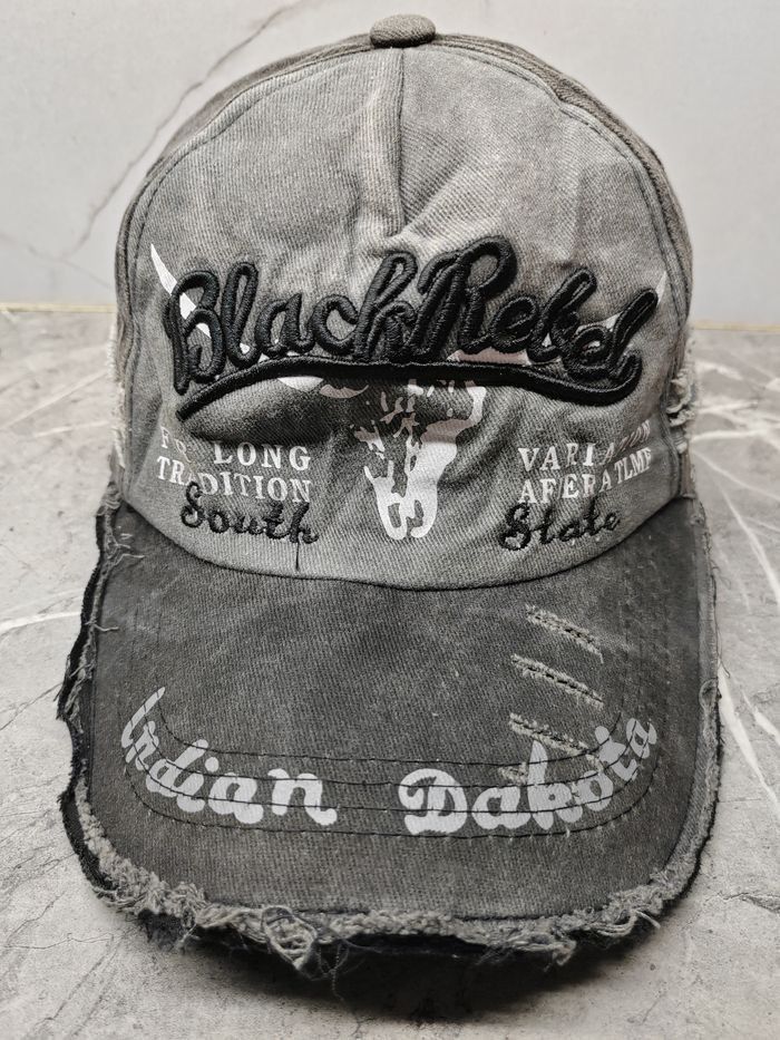 Japanese Brand Vintage Black Rebel Indian Dakota Distressed Cap Size ONE SIZE - 2 Thumbnail