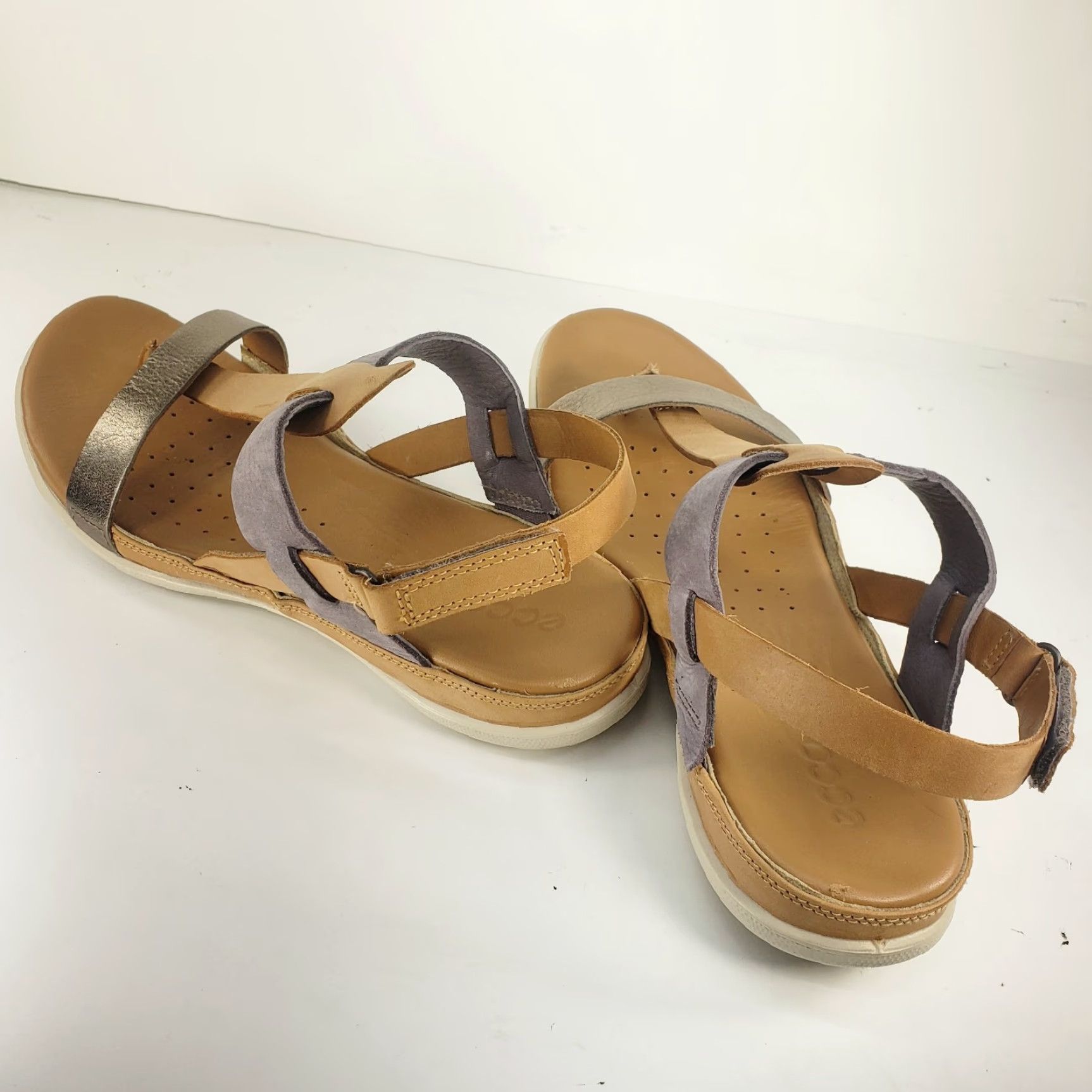 Ecco ECCO Strappy Slingback Slip On Sandals Tan Gray Metallic Silver EU 40 US 9/9.5 Leather Casual to Dressy Comfort Women Slippers Sandals Size US 9 / IT 39 - 4 Thumbnail
