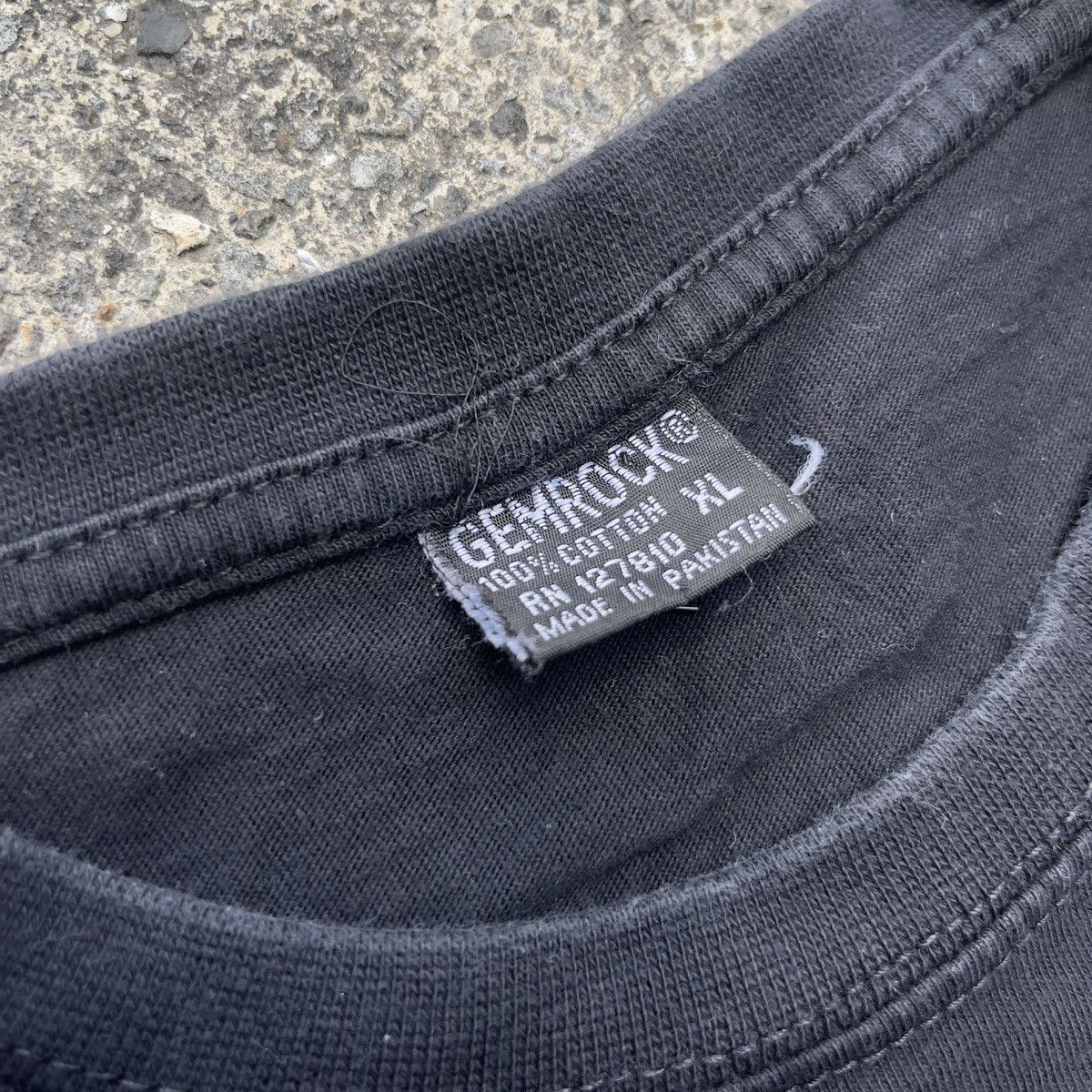 Vintage Vintage Y2K GEMROCK Faded Black Blank Shirt Size US XL / EU 56 / 4 - 3 Thumbnail