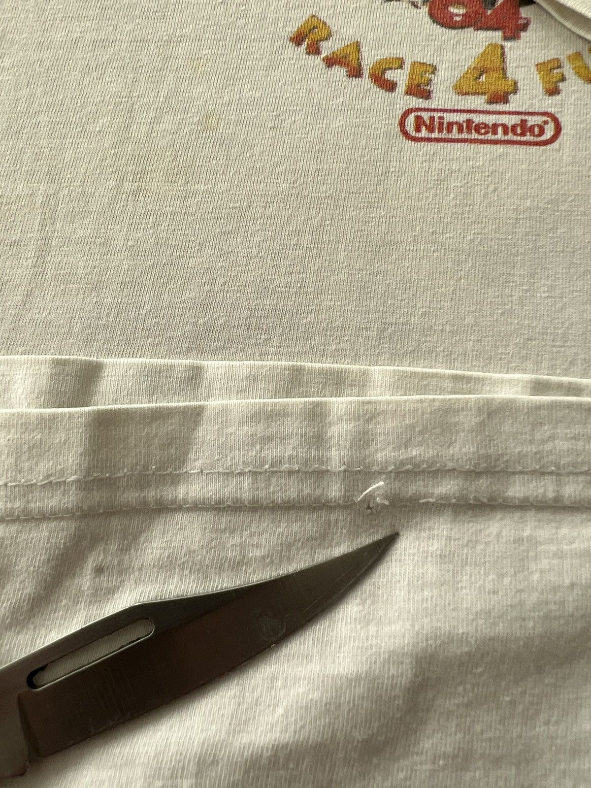 Nintendo Vintage 90s Mario Kart Nintendo 64 Video Game White T-shirt Size US L / EU 52-54 / 3 - 8 Thumbnail