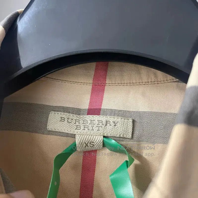 MR & MRS ITALY Burberry Women's XS Beige Check Shirt. Size XS / US 0-2 / IT 36-38 - 3 Thumbnail