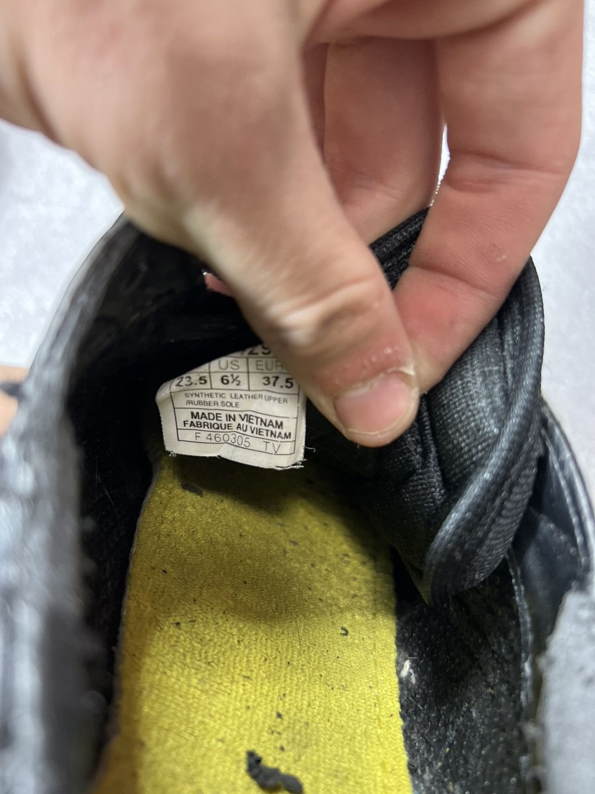 Onitsuka Tiger Asics Onitsuka Tiger Mexico 66 Kill Bill Sneakers Size 38 Size US 5.5 / EU 38 - 9 Thumbnail
