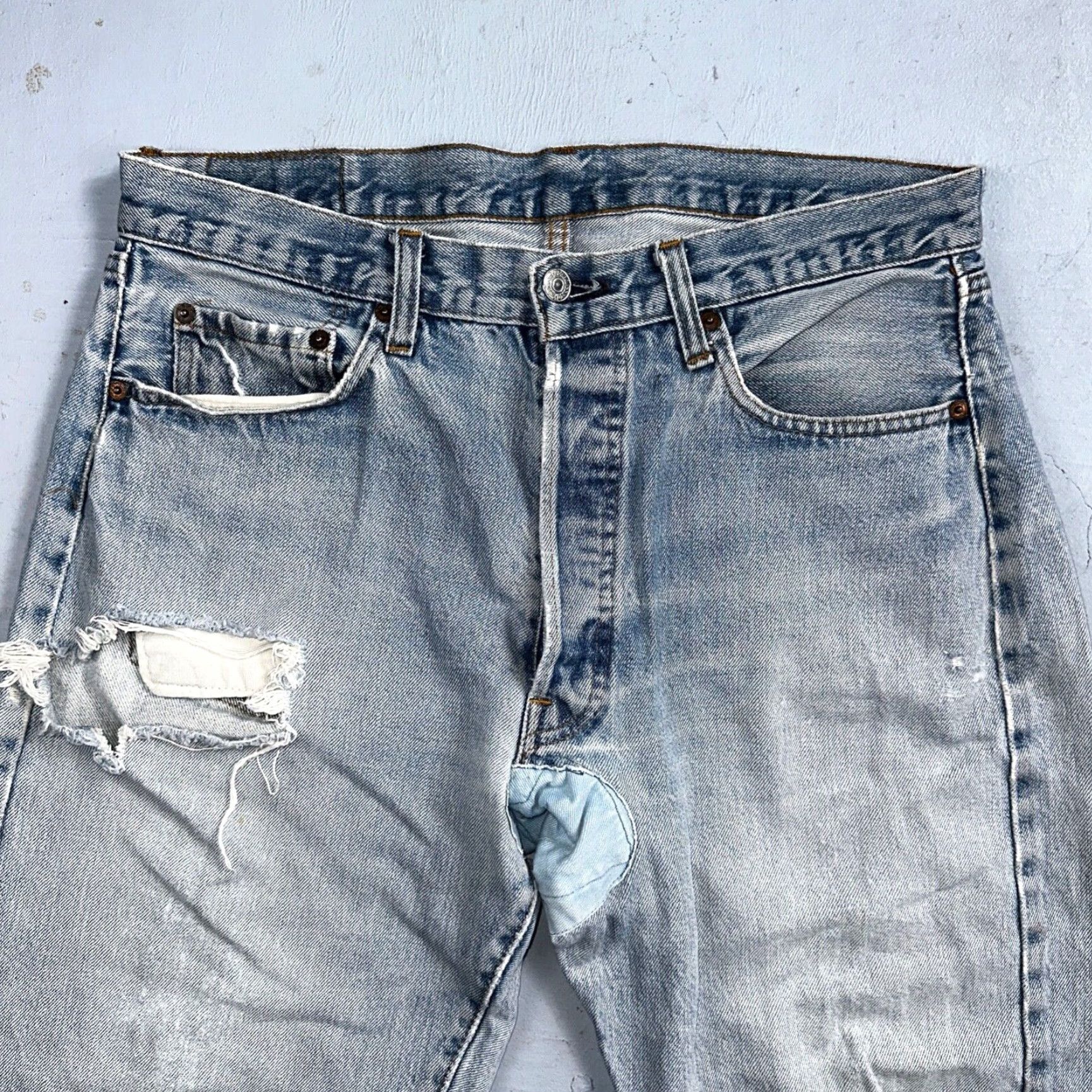 Levi's VINTAGE Levi's 501 Jeans Mens Regular 36x30 Blue Cotton Denim Distressed 80s USA Redline Selvedge Thrashed 36x30 Act 33x26 Size US 36 / EU 52 - 7 Thumbnail