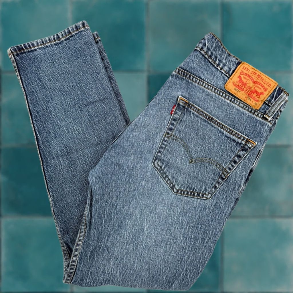 Levi's Levis Jeans Denim Medium Wash Cotton Lyocell Blend Stretch Wide 5-Pocket W34 L32 Mens Regular Straight(Size 34) Blue Mt/Western/Bohemian/Vintage No Size US 34 / EU 50 - 1 Thumbnail