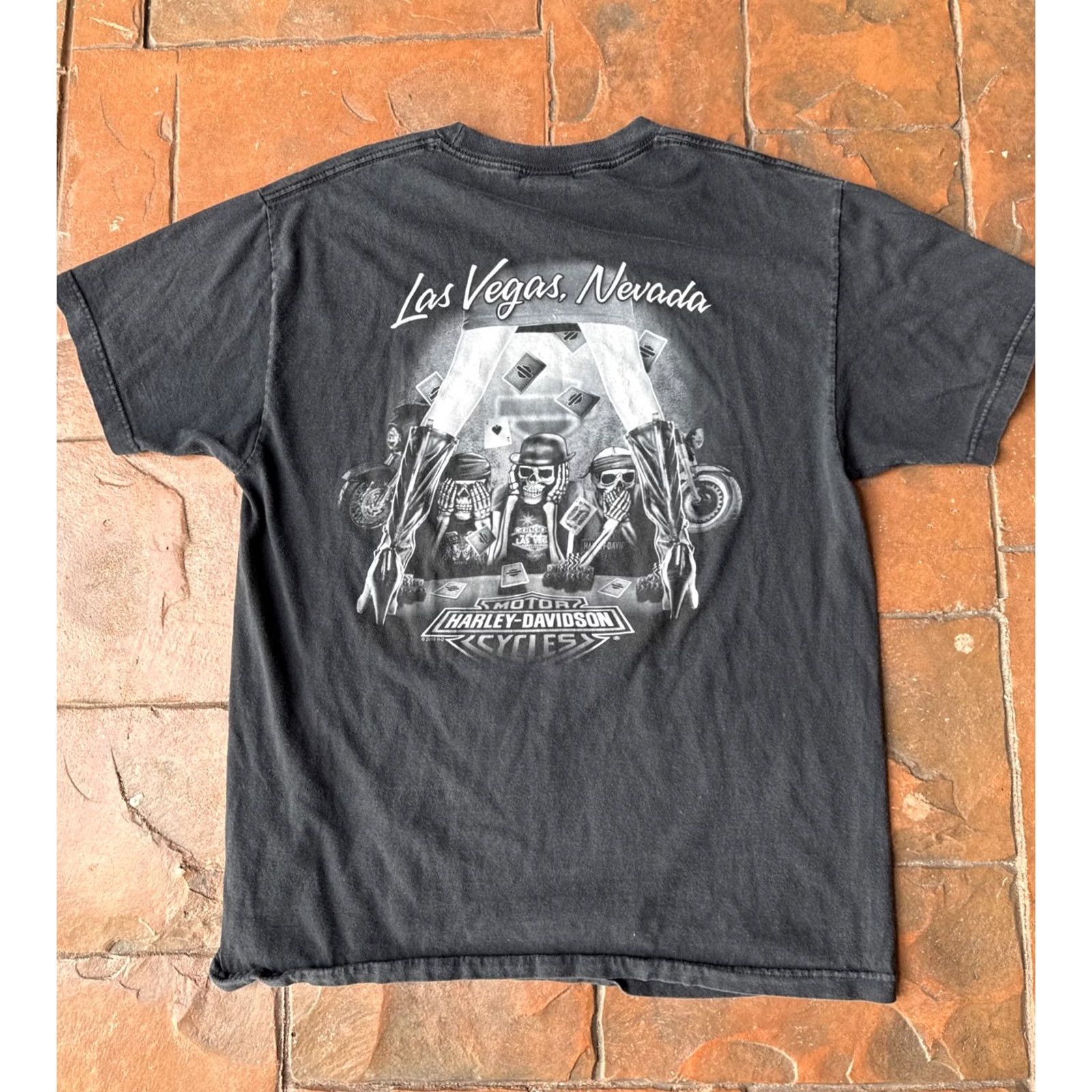 Harley Davidson VINTAGE Harley-Davidson T-Shirt Skull Skeleton Poker Crew Neck Short Sleeve Mens Large Black XL XXL? Size US XL / EU 56 / 4 - 2 Thumbnail